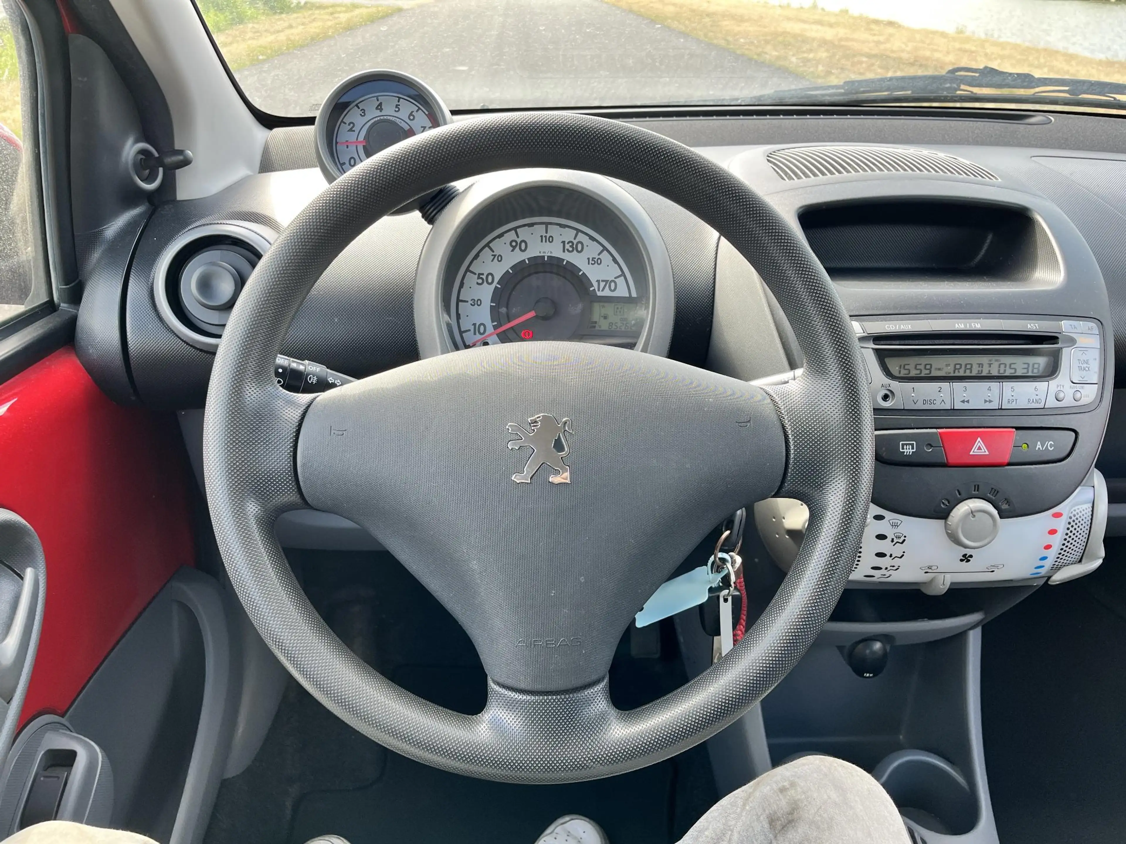 Peugeot 107 1.0-12V XS Automaat, airco — photo 20
