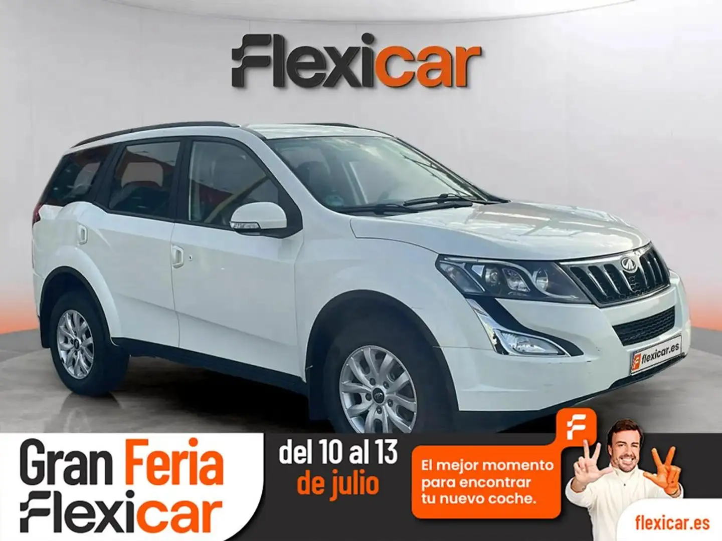 Mahindra XUV500 AWD (4X4) W10 - 7 plazas White - 1