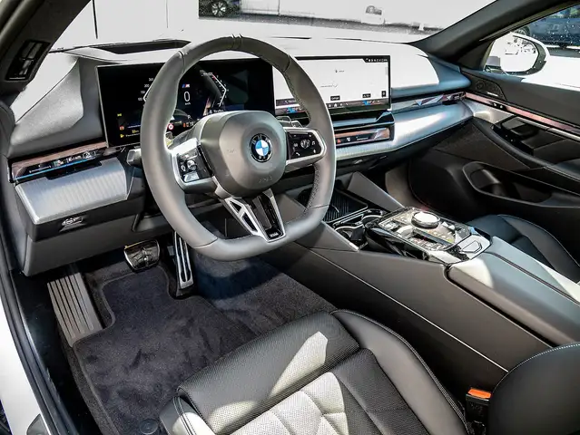 BMW 5 Series view 3