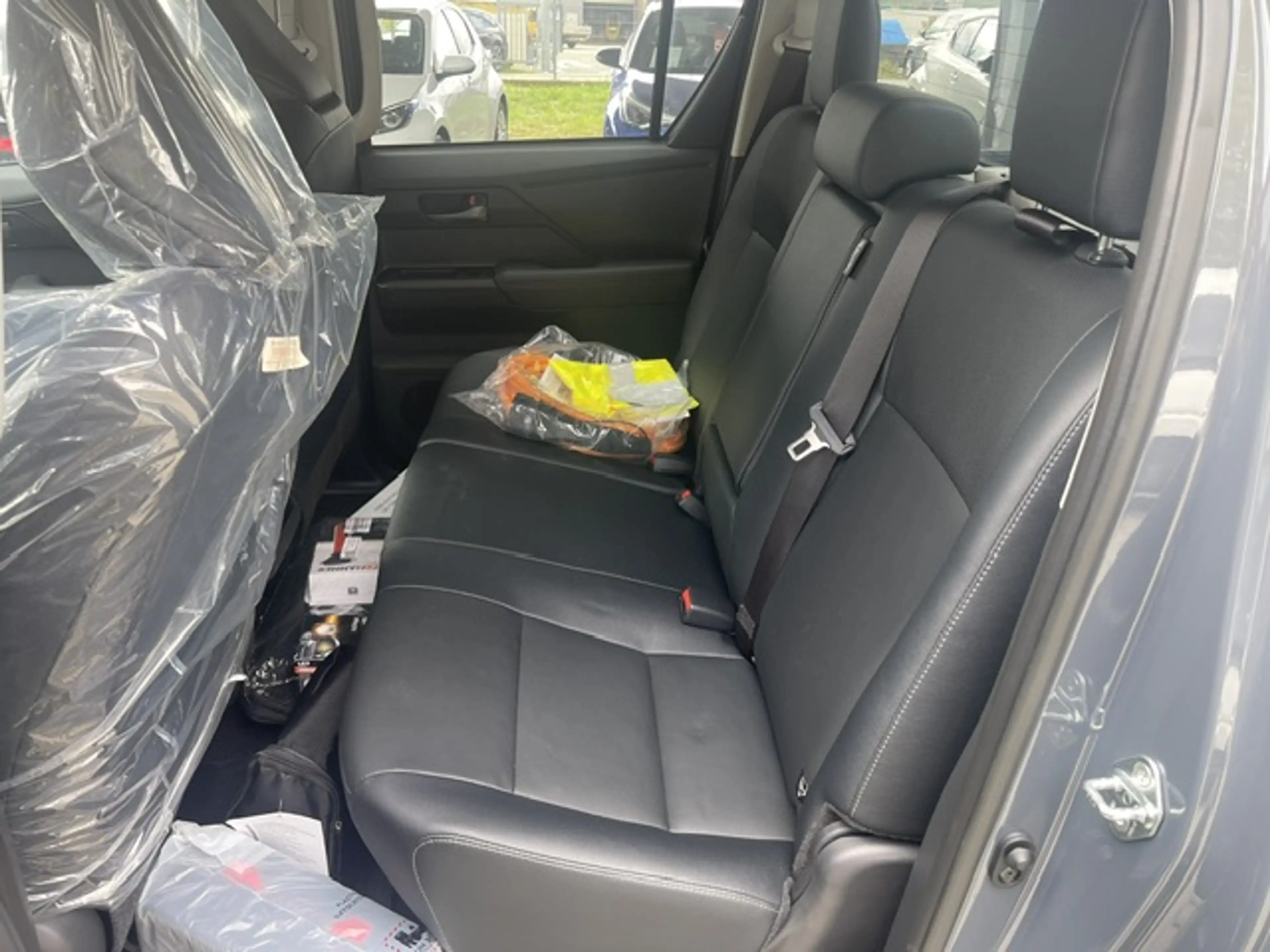 Toyota Hilux HiLux 4x4 Electric Double Cab Autm.  (54 kWh) Executive — photo 11