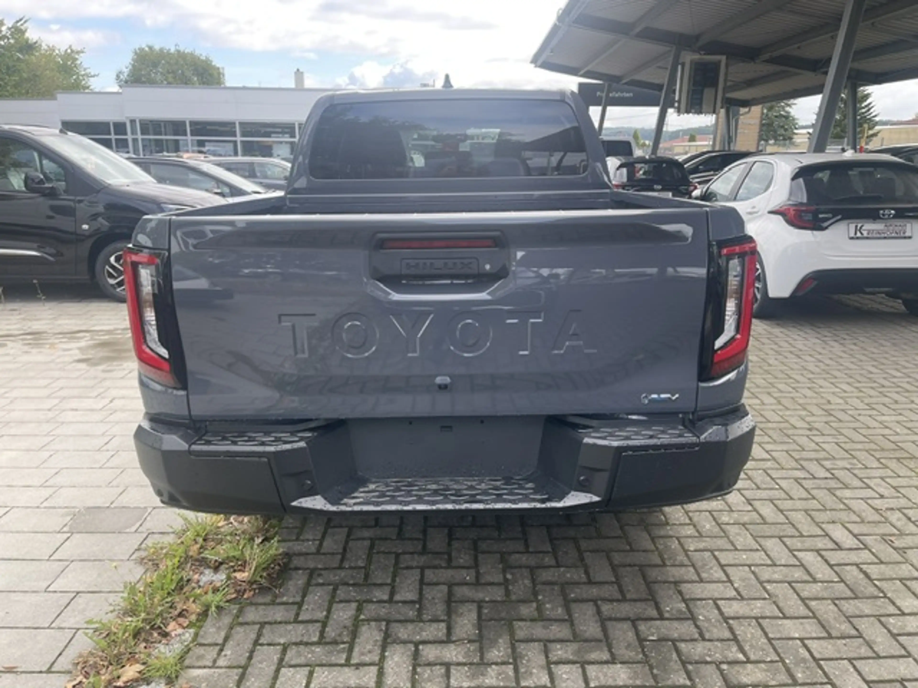 Toyota Hilux HiLux 4x4 Electric Double Cab Autm.  (54 kWh) Executive — photo 5