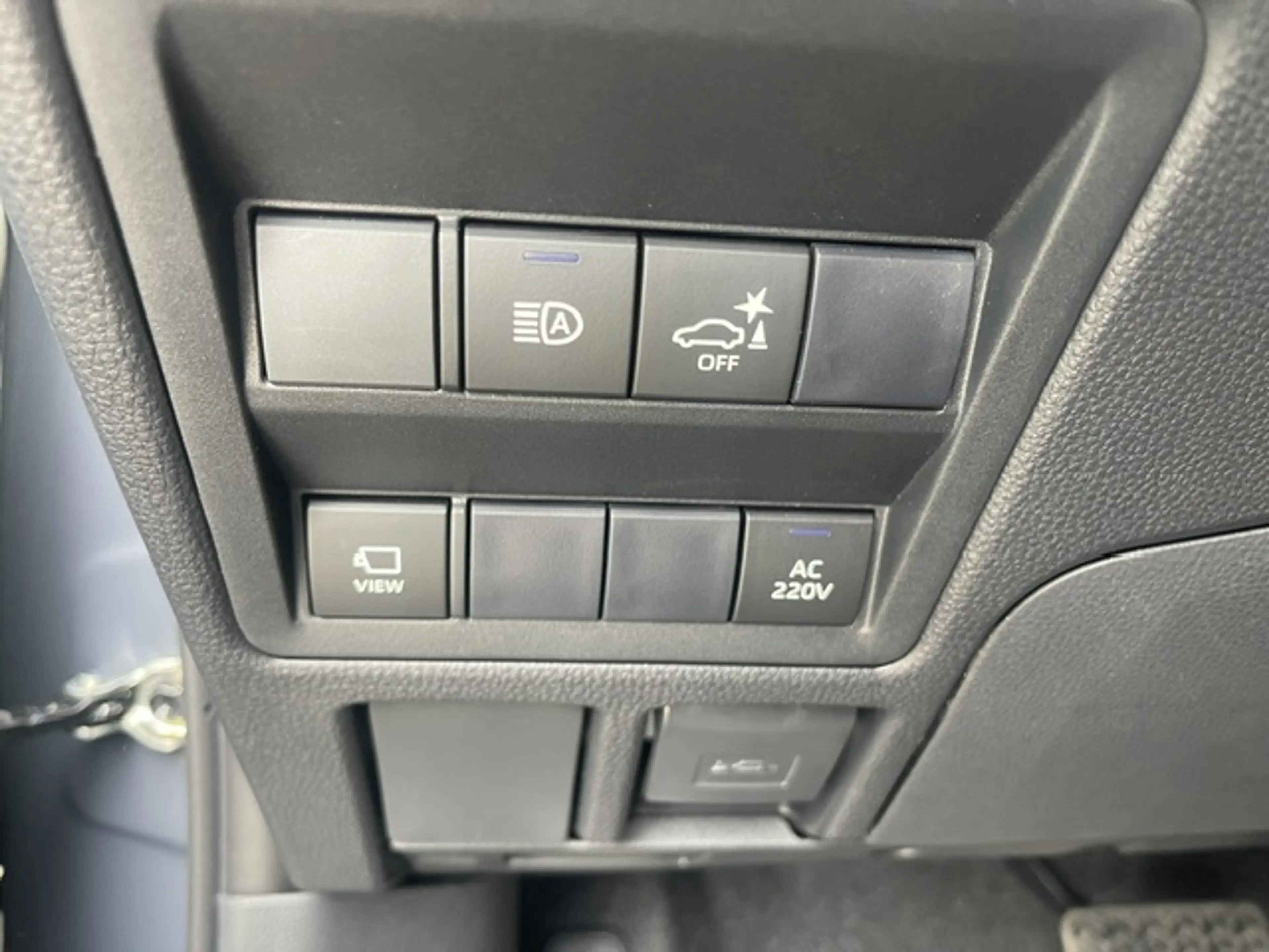 Toyota Hilux HiLux 4x4 Electric Double Cab Autm.  (54 kWh) Executive — photo 15