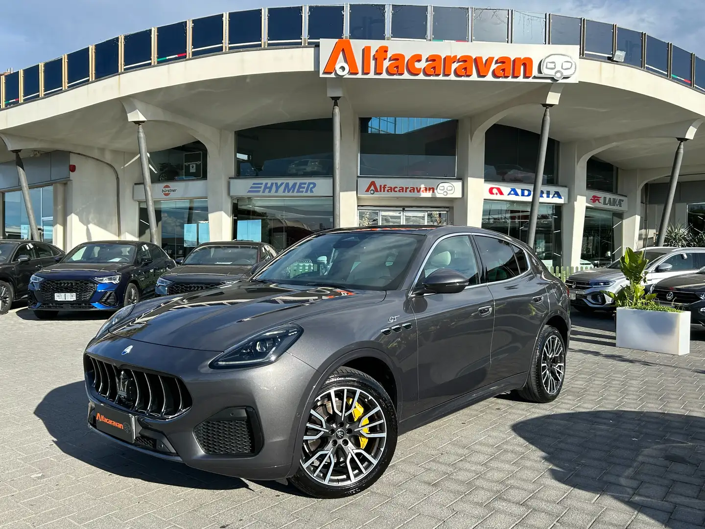 Maserati Grecale Grecale 2.0 mhev GT 300cv auto Grijs - 1