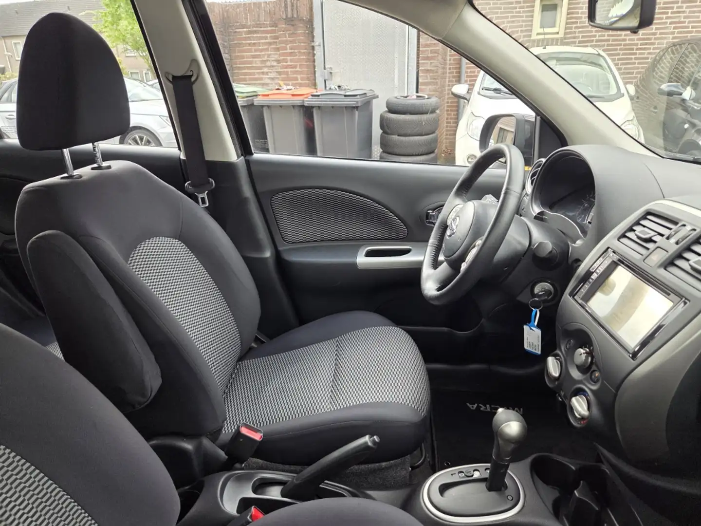 Nissan Micra 1.2 Connect Edition Paars - 2