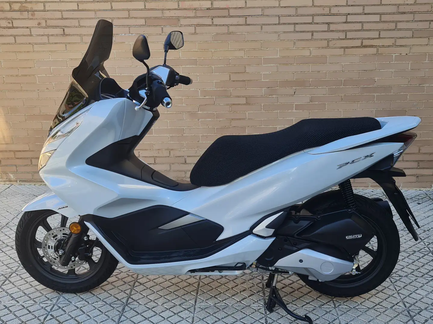 Honda PCX 125 Blanco - 1