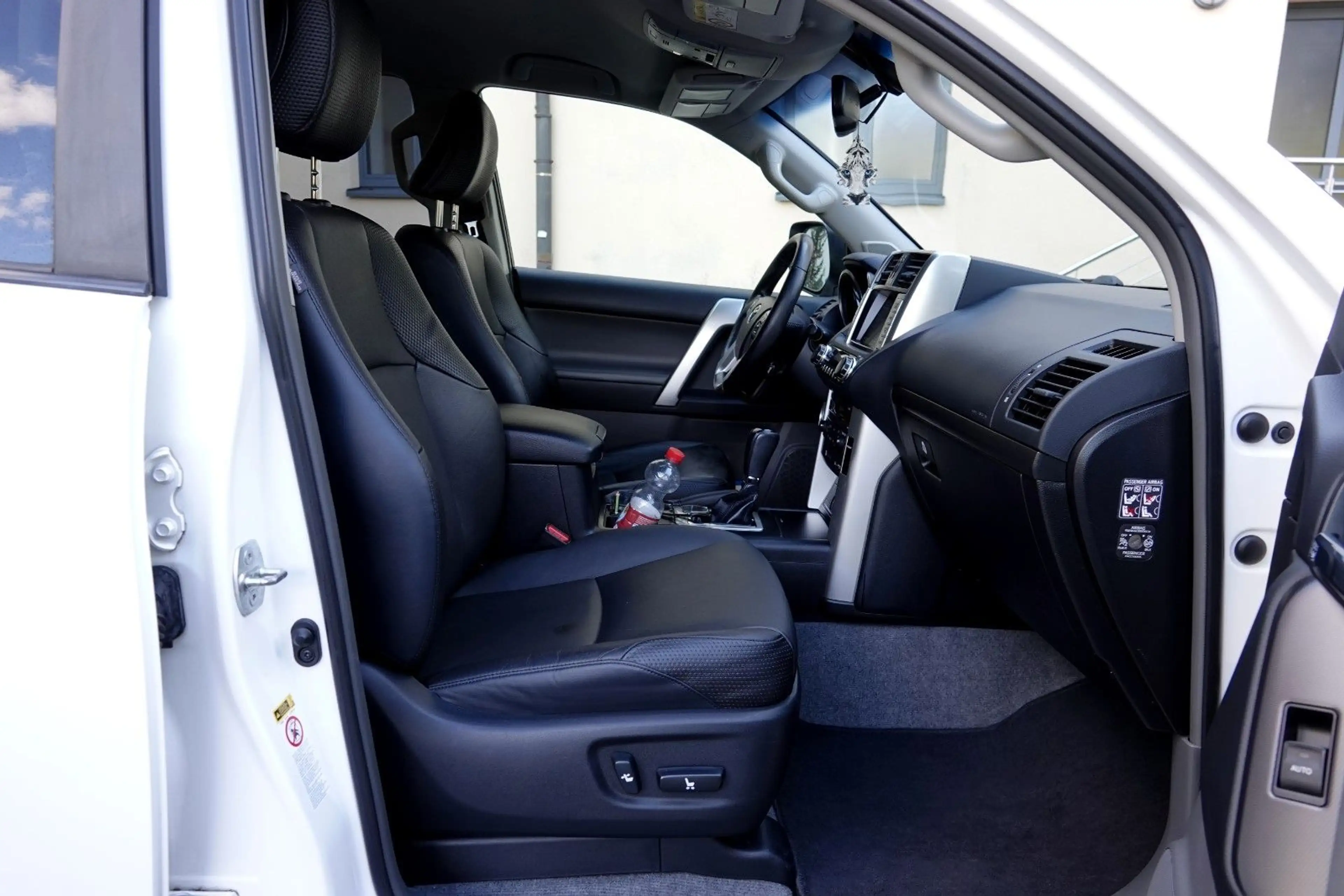 Toyota Land Cruiser Executive 3.0D *SEHR GEPFLEGT* — photo 8
