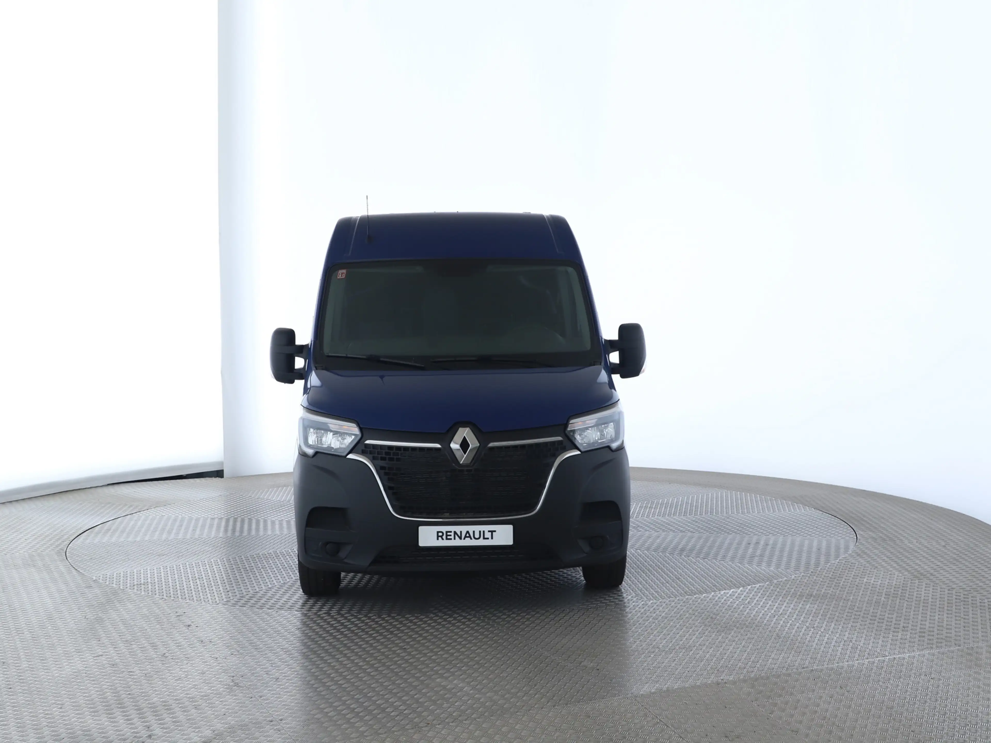 Renault Master 2.3 DCI 180 L2H2 3,5t — photo 2