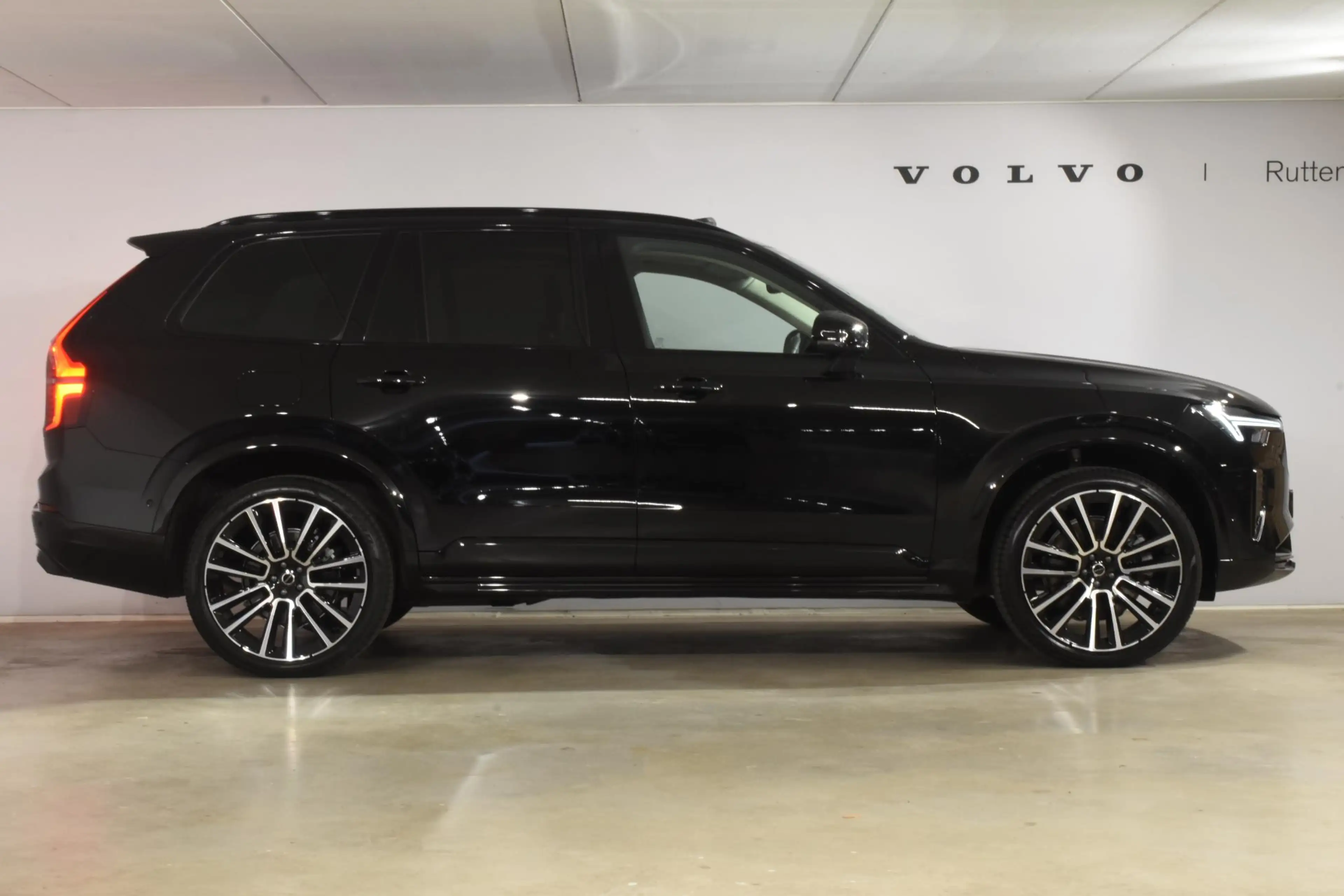 Volvo XC90 T8 455PK Plug-in hybrid AWD Ultra Dark / Bowers & — photo 9