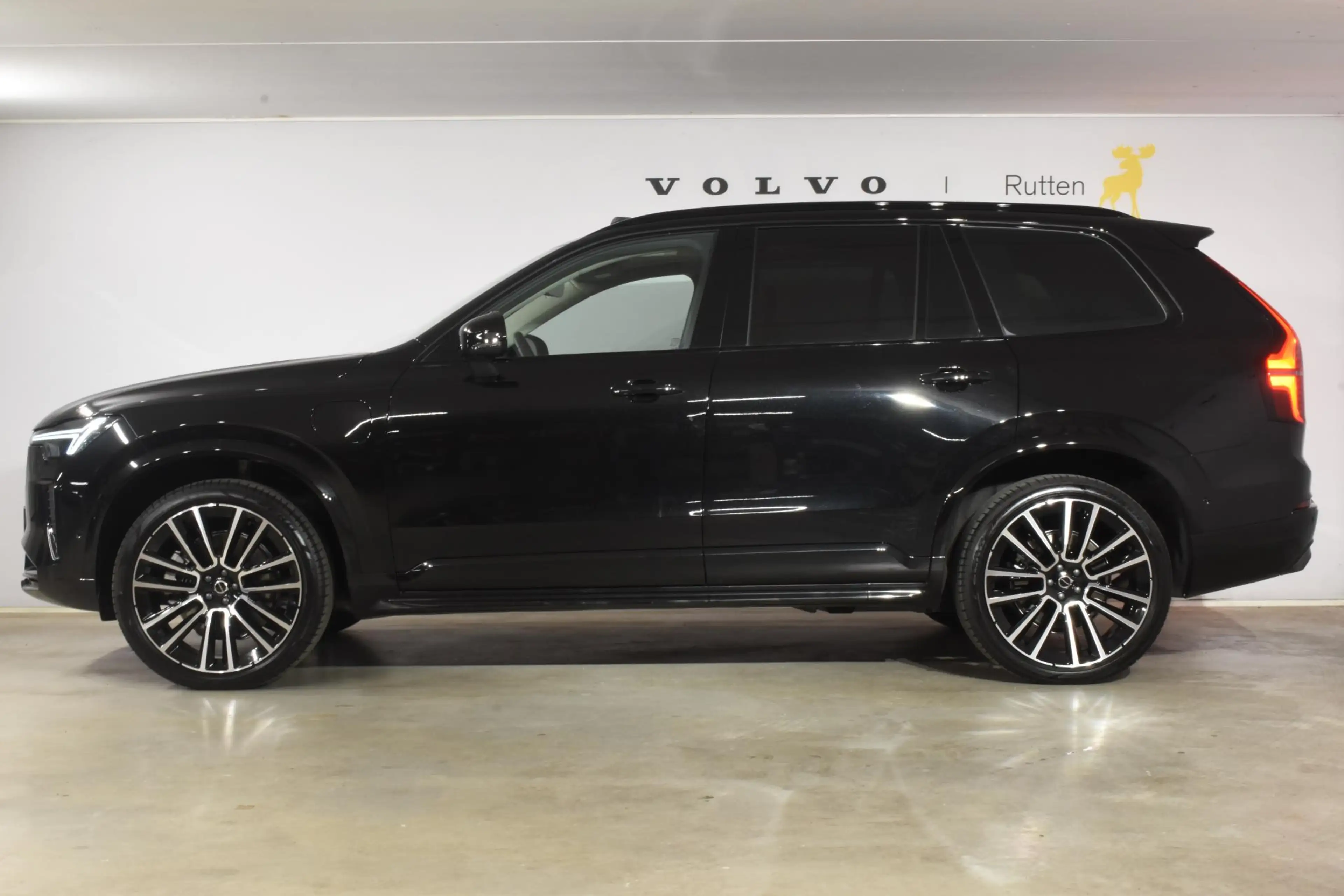 Volvo XC90 T8 455PK Plug-in hybrid AWD Ultra Dark / Bowers & — photo 10