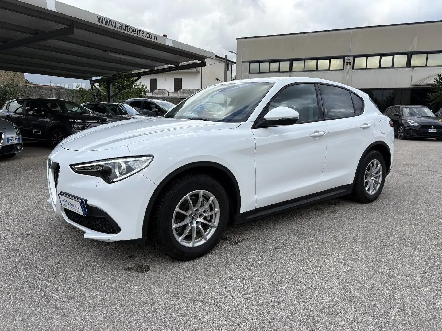 Alfa Romeo Stelvio Stelvio 2017 2.2 t Business rwd 190cv auto my19 Bianco - 1