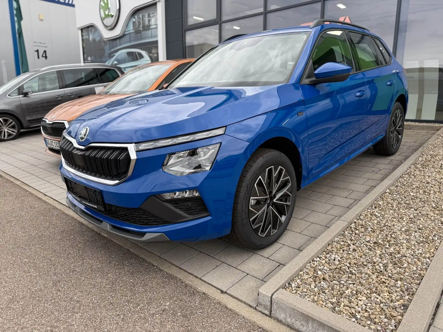 Skoda Kamiq Tour Blau - 1