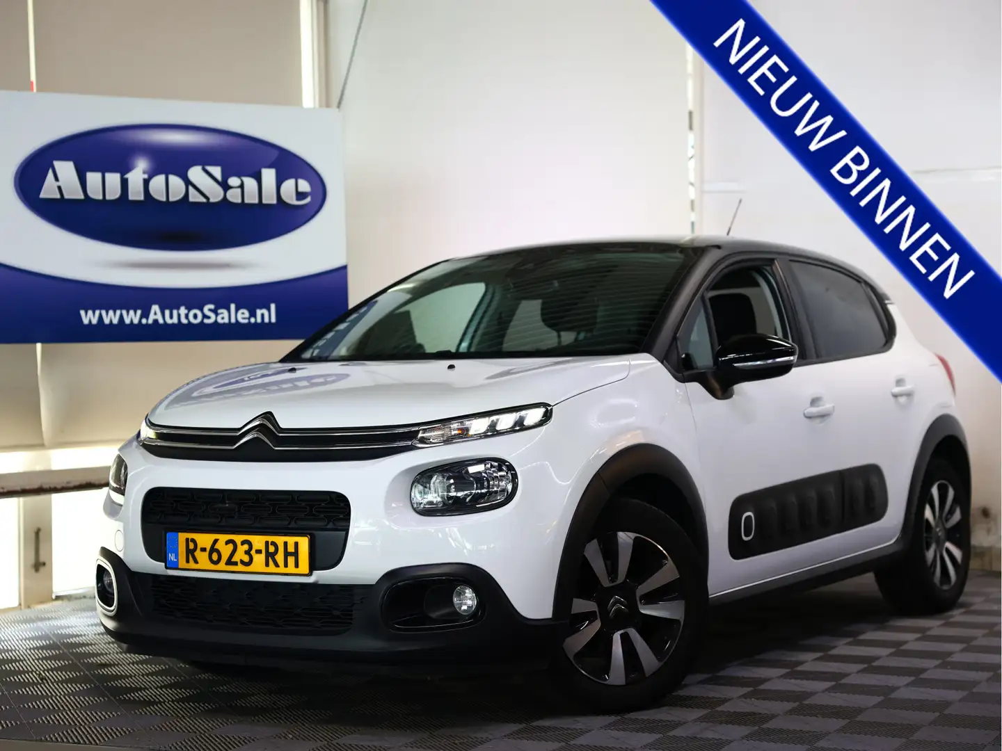 Citroen C3 1.2 PureTech Shine AUTOMAAT PANO Blanco - 1