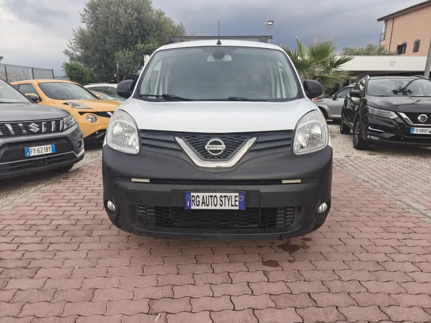 Nissan NV250 1.5 dCi 115CV PC Van Weiß - 2