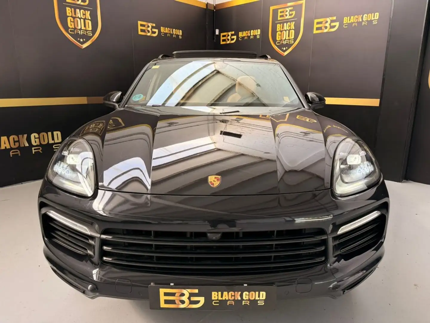 Porsche Cayenne Todoterreno 340cv Automático de 5 Puertas Negro - 2