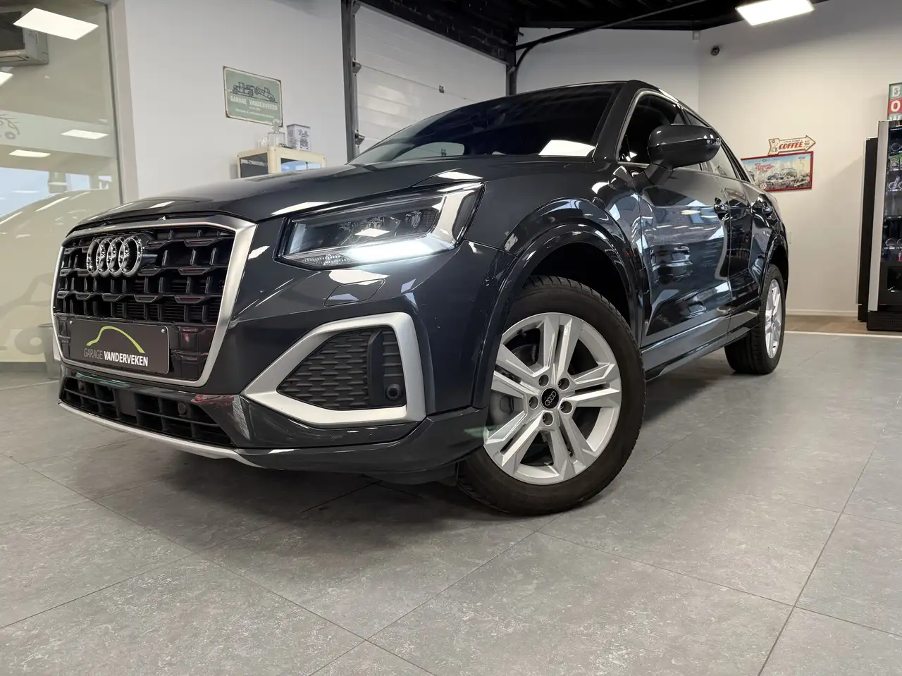 Audi Q2 Q2 35 TFSI Business Edition S tronic 17304 km !!