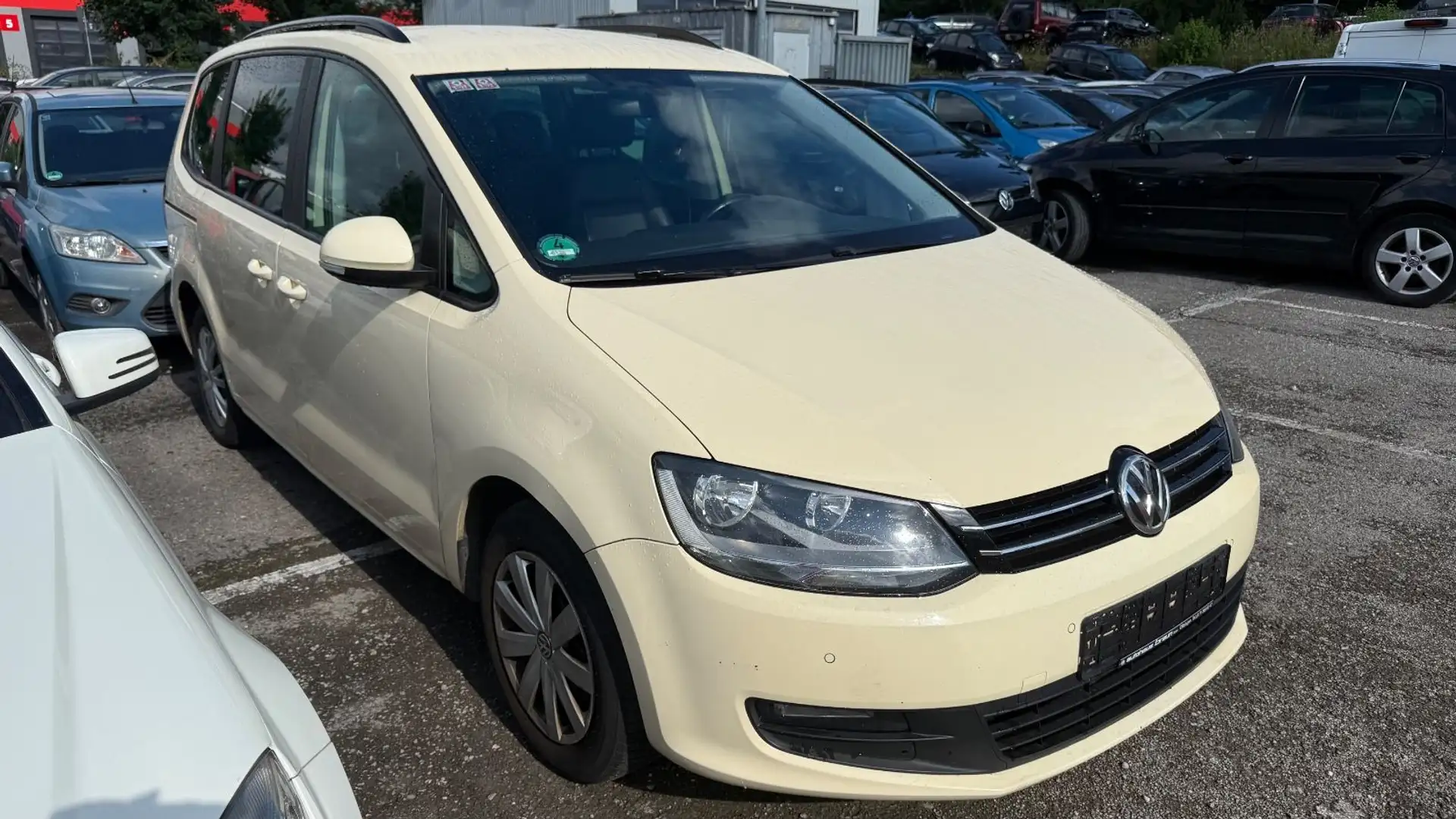 Volkswagen Sharan Trendline BMT/Euro 6,Leder,7-Sitze,Navi Gelb - 1