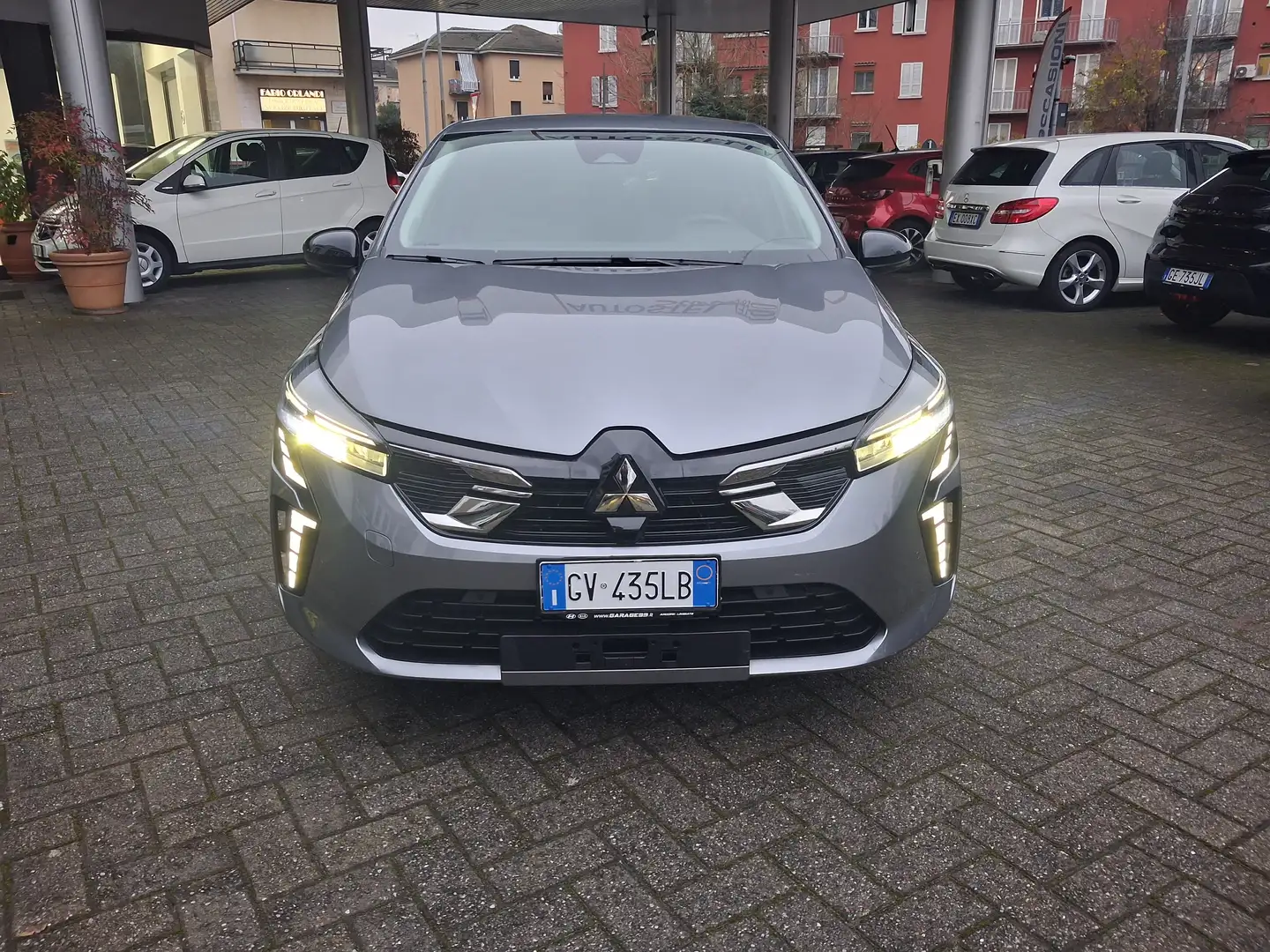 Mitsubishi Colt Colt Gris - 1