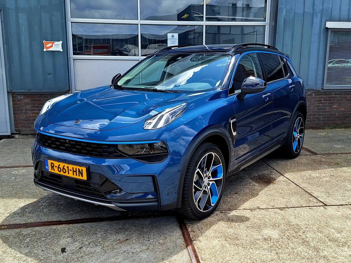 Lynk & Co 01 1.5 Plug-in Hybrid, Automaat, 360 Cam, Panoramadak Blauw - 2