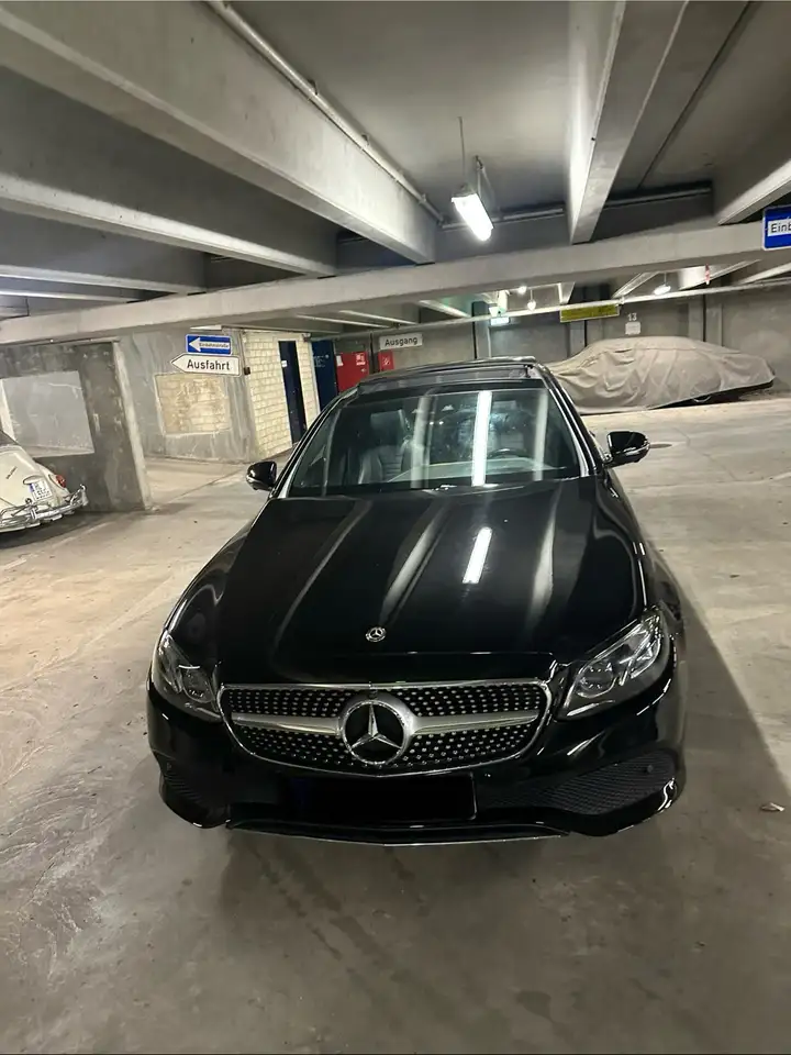 Mercedes-Benz E 220