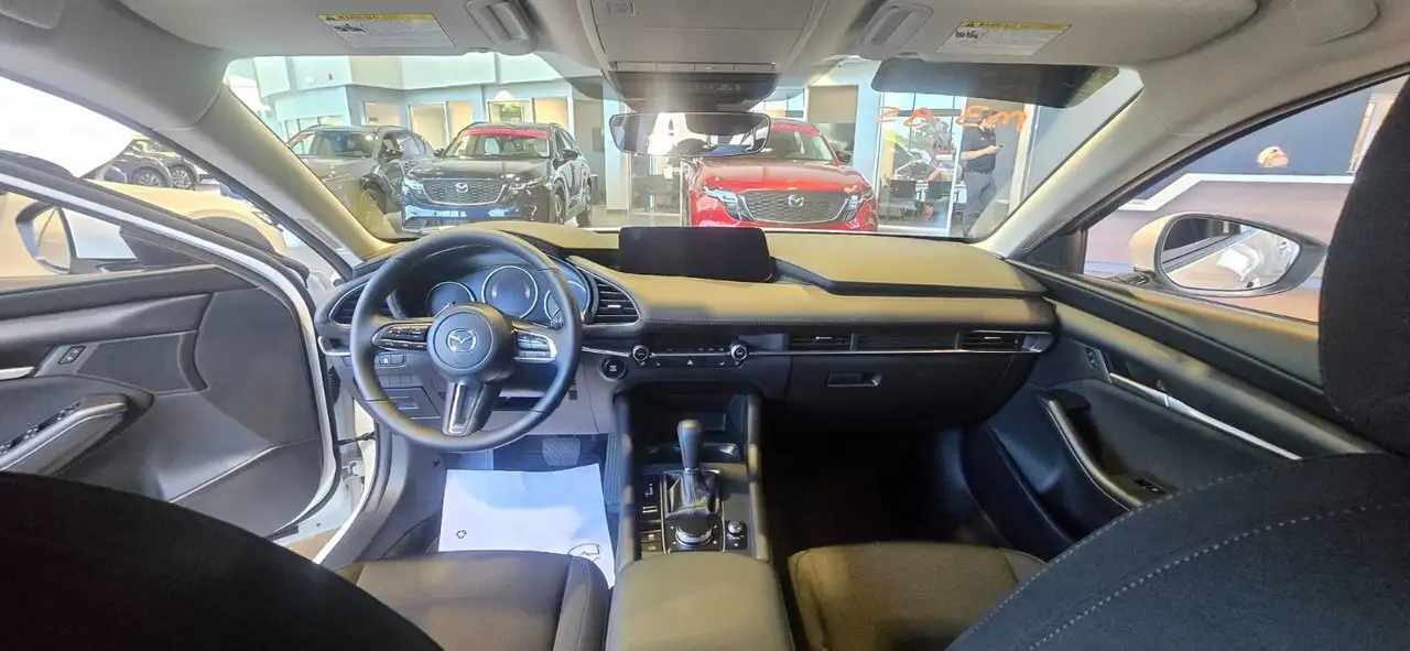 Mazda 3 снимка Mazda 3