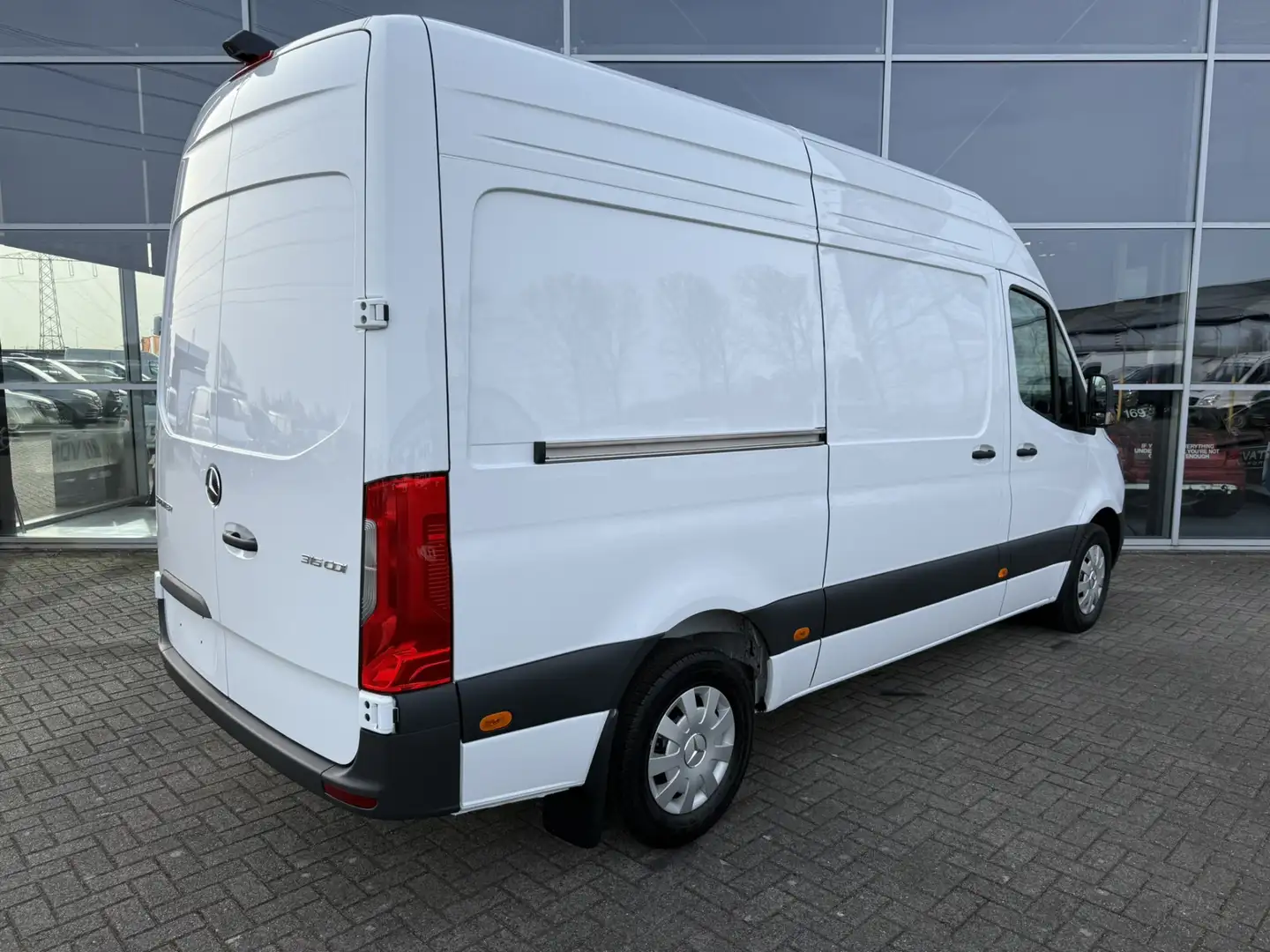 Mercedes-Benz Sprinter 315 1.9 CDI L2 Select BPM VRIJ - 2
