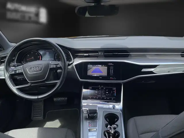 Audi A6 view 12