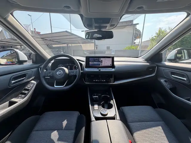 Nissan X-Trail view 10