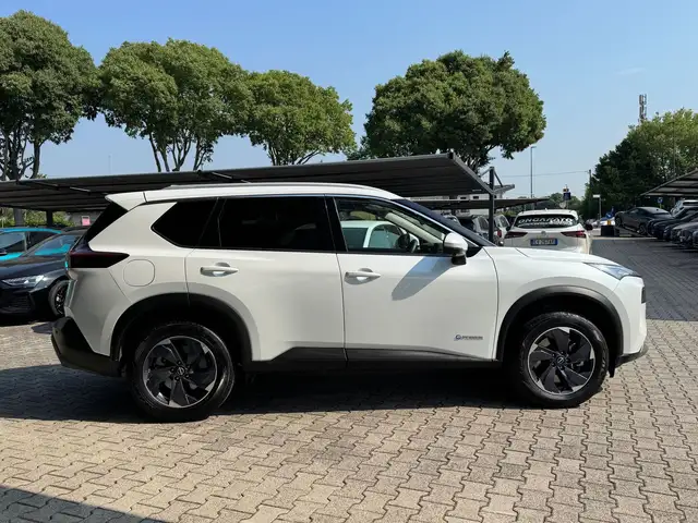 Nissan X-Trail view 6