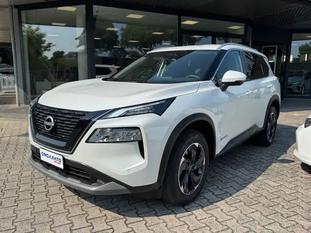 Nissan X-Trail view 4