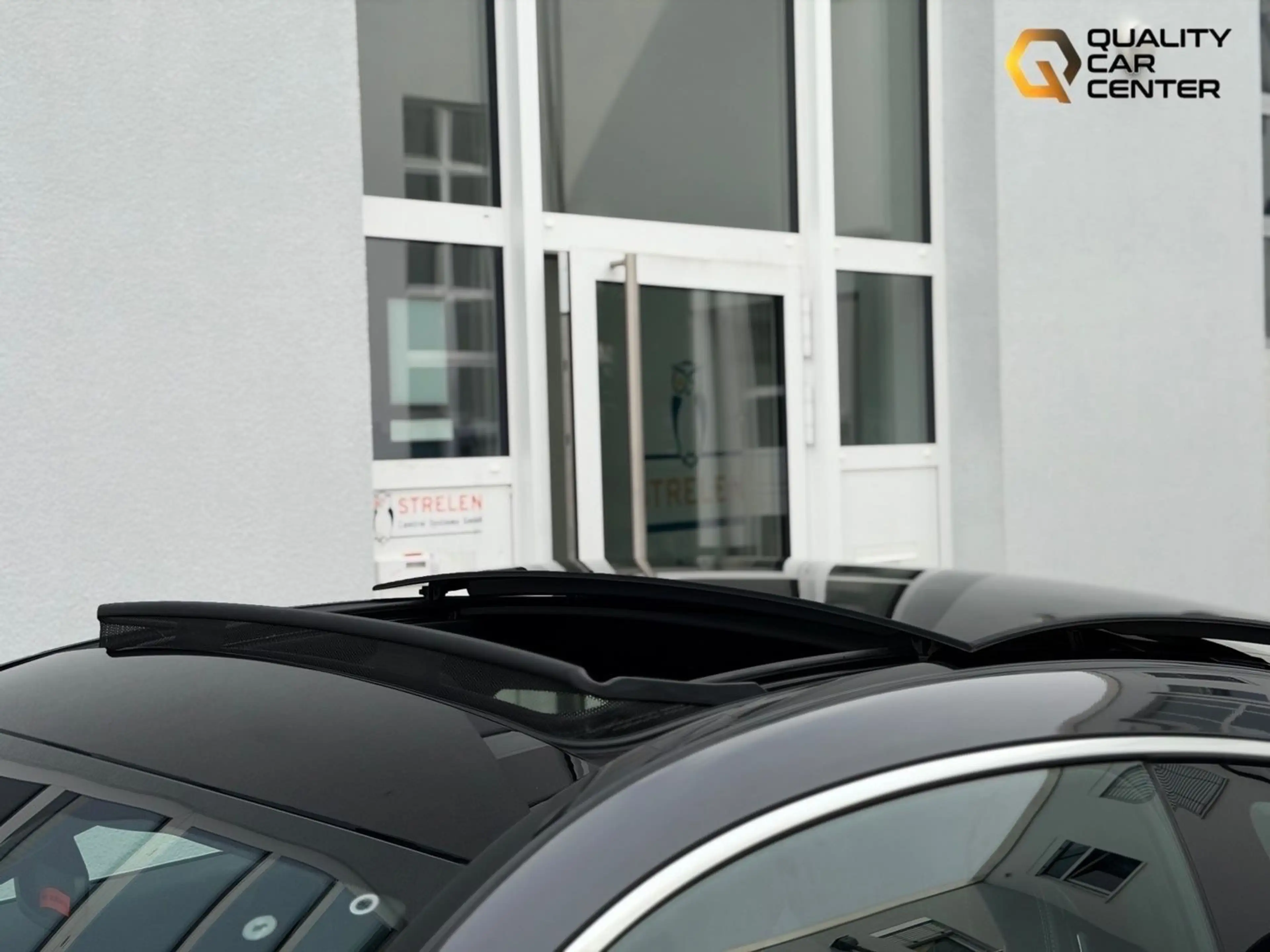 Mercedes-Benz C 300 Coupe 9G AMG *PANO*SPUR*KAMERA*AHK*KEYLESS — photo 5