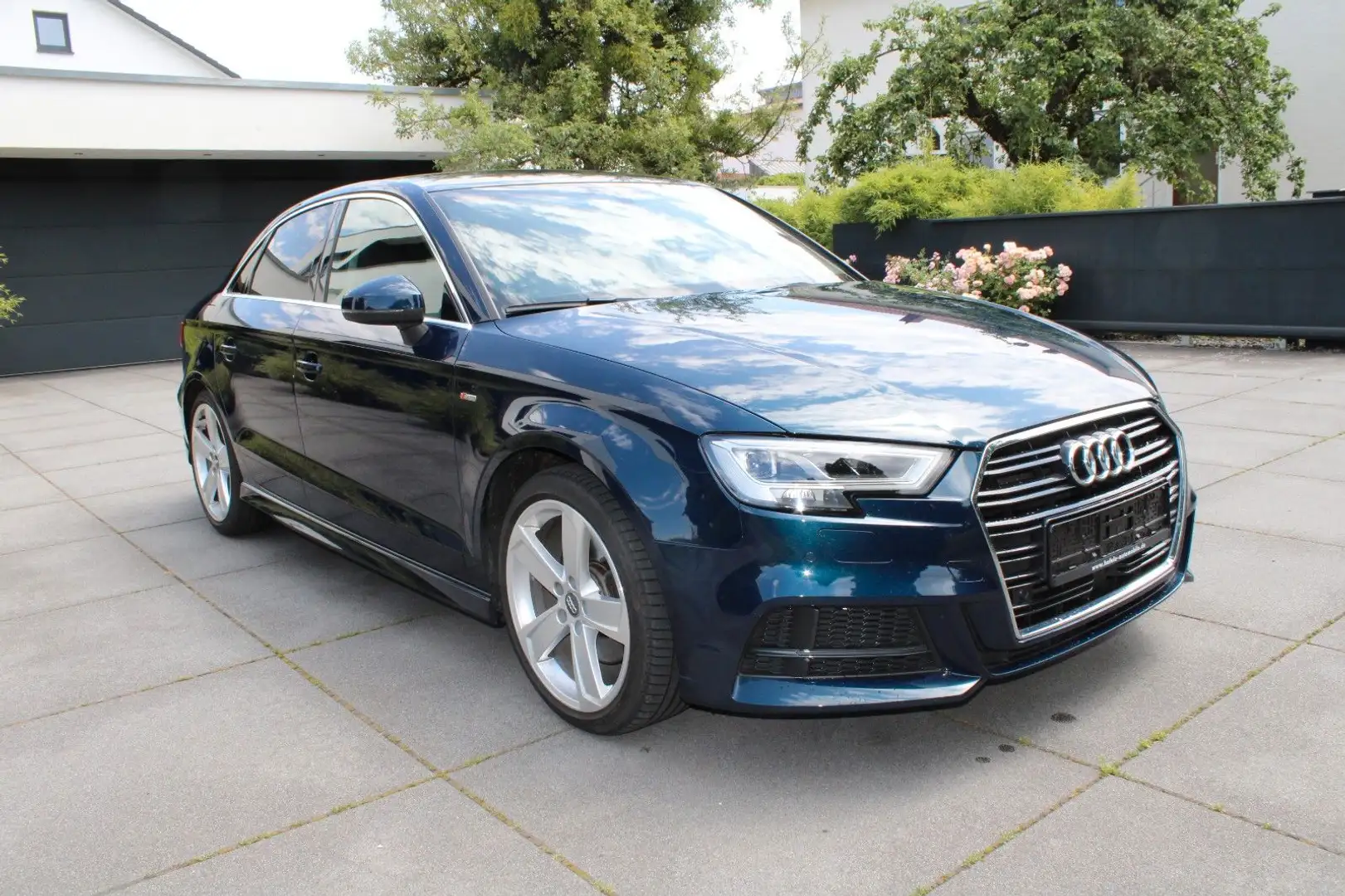 Audi A3 Limousine 35 TDI **S-LINE/ACC/LED** Blau - 2