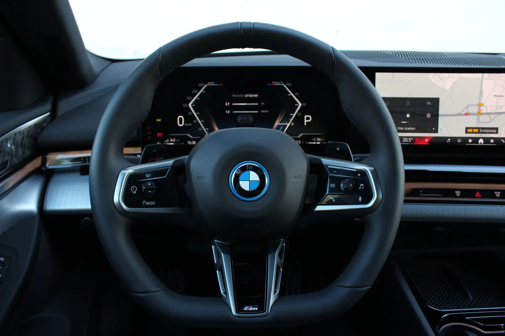 BMW 550 5 Serie 550e xDrive M Sport Automaat / Panoramadak Vert - 2