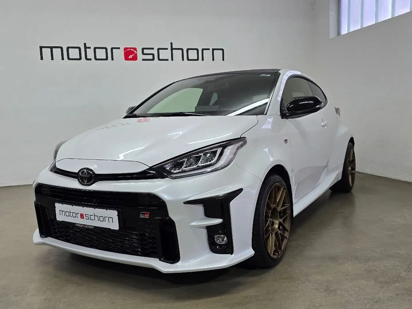 Toyota Yaris GR Yaris mit Sportumbauten, alle TÜV abgenommen! Weiß - 1