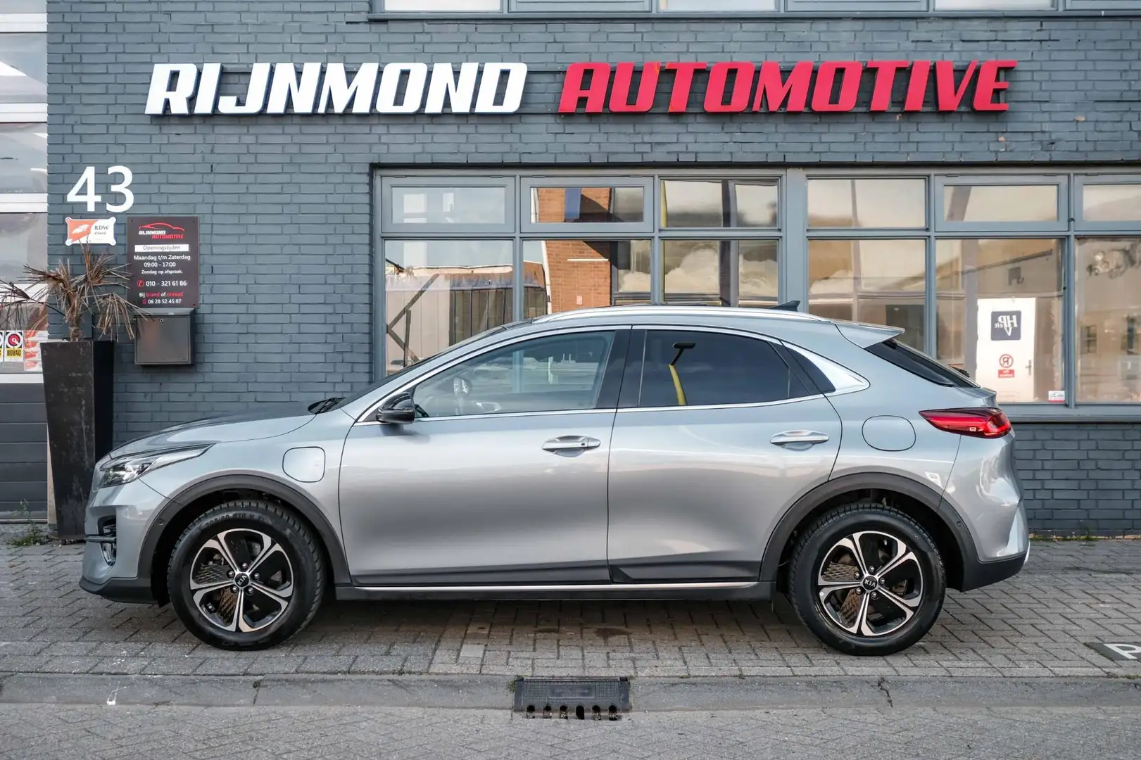 Kia XCeed 1.6 GDi PHEV DynamicPlusLine |Pano|Lane-Assist|Car Gris - 2