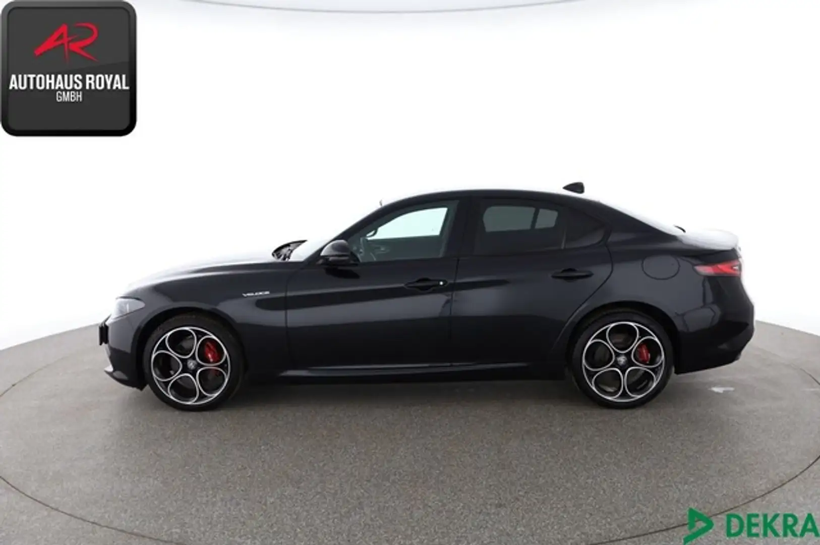 Alfa Romeo Giulia 2.0 TURBO Q4 VELOCE KEYLESSGO,ACC,KAMERA Schwarz - 2