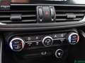 Alfa Romeo Giulia Giulia 2.0 TURBO Q4 VELOCE KEYLESSGO,ACC,KAMERA Černá - thumbnail 20