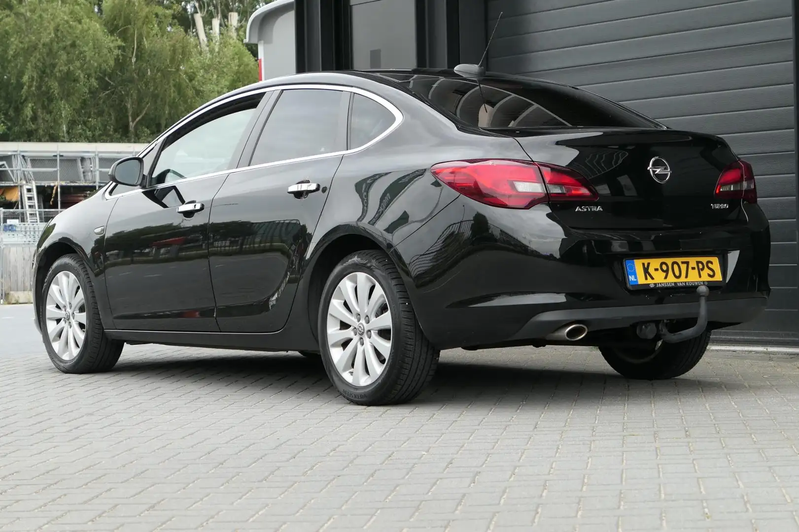 Opel Astra 1.4 Turbo Sedan 140pk Dealer onderhouden Half Lede Noir - 2