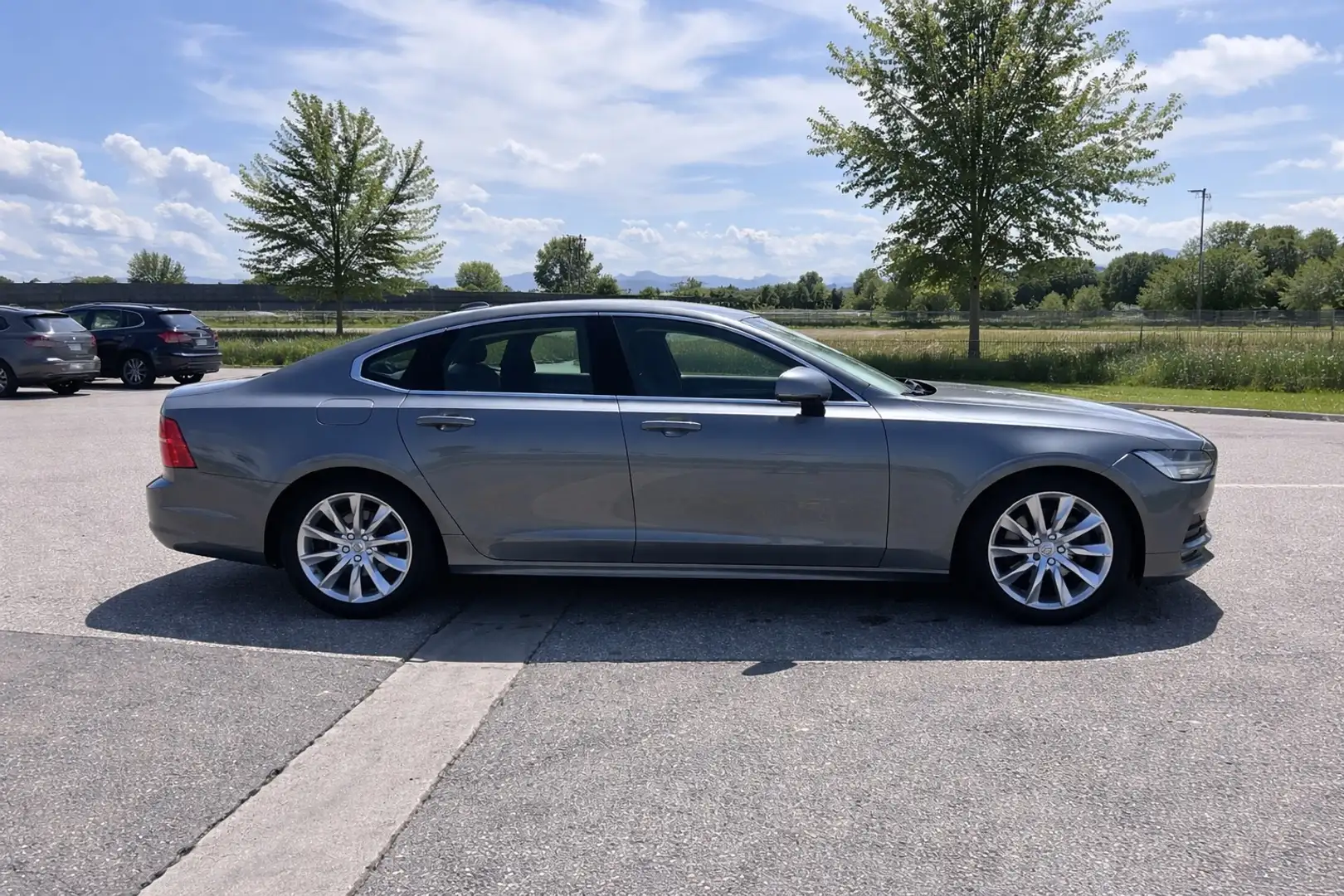 Volvo S90 D4 Momentum - 2