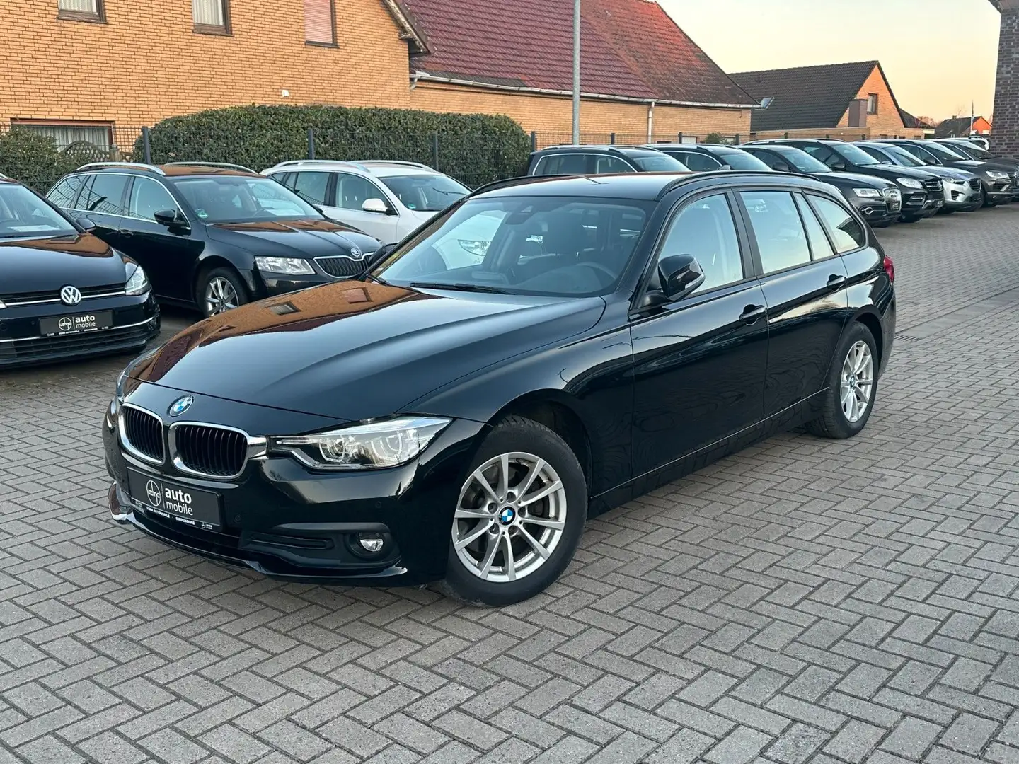 BMW 320 d Touring+xDrive+Autom.+LED+TÜV neu Schwarz - 1