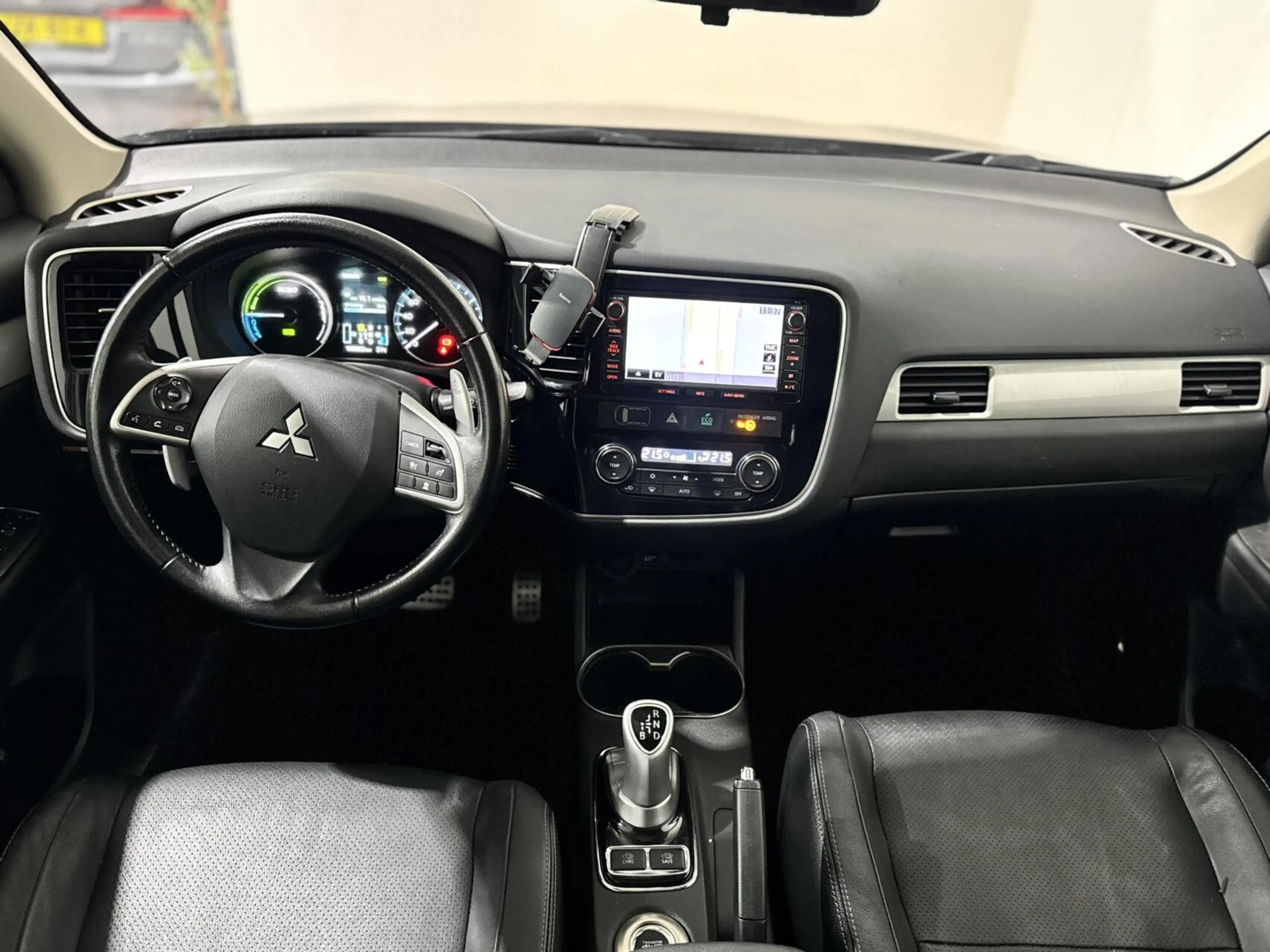 Mitsubishi Outlander 2.0 PHEV Instyle+|TREKHAAK|PANO|ACC| — photo 5