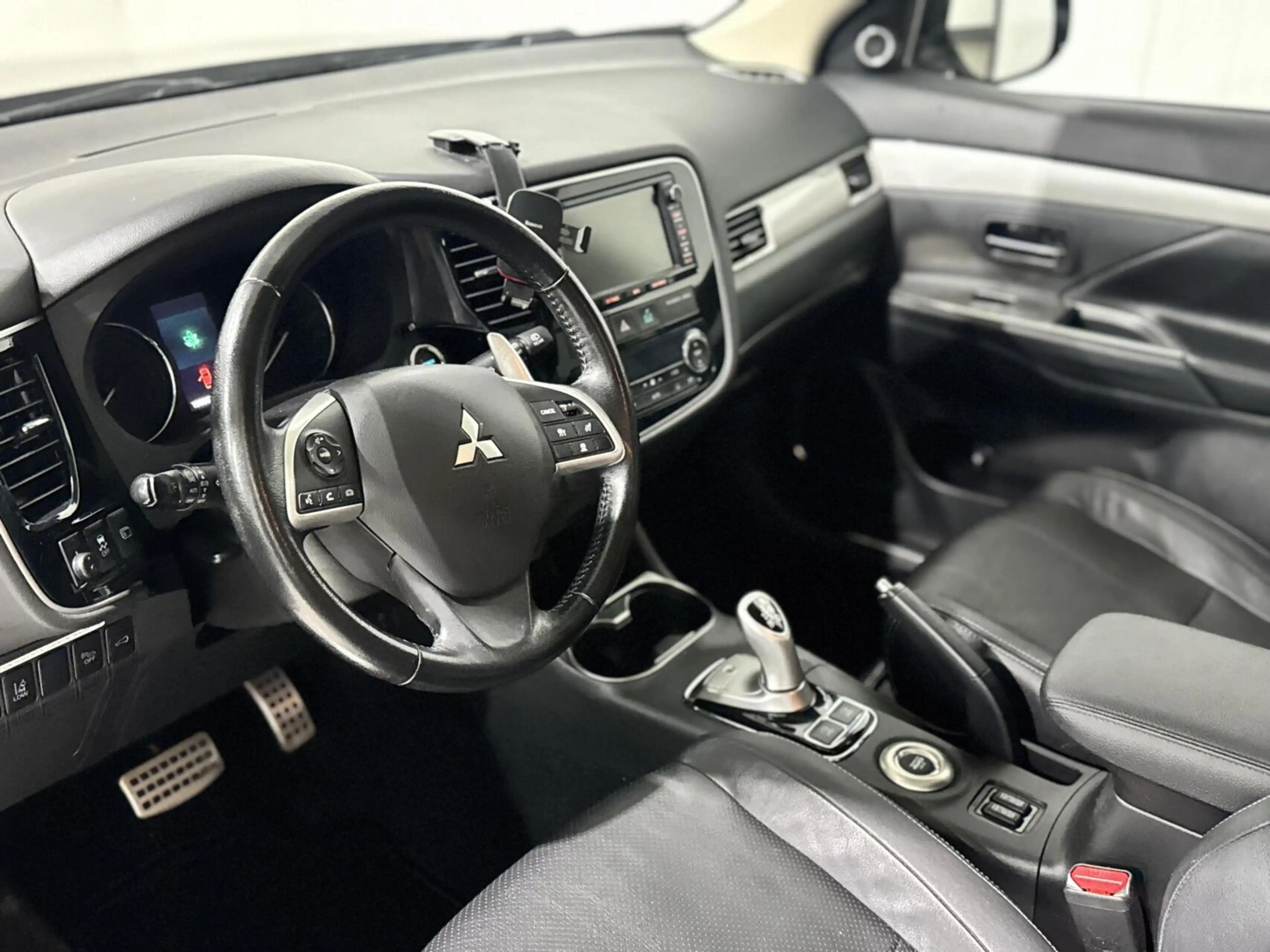 Mitsubishi Outlander 2.0 PHEV Instyle+|TREKHAAK|PANO|ACC| — photo 9