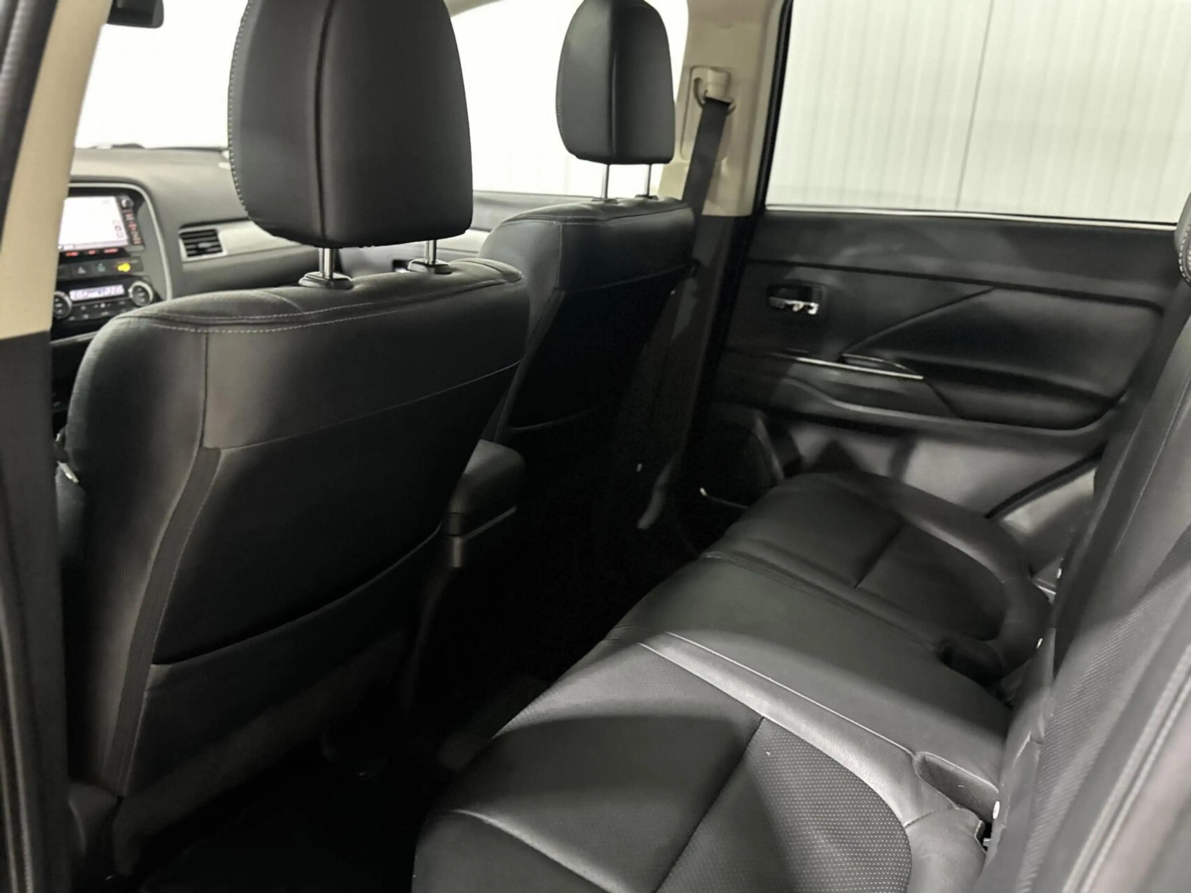 Mitsubishi Outlander 2.0 PHEV Instyle+|TREKHAAK|PANO|ACC| — photo 14