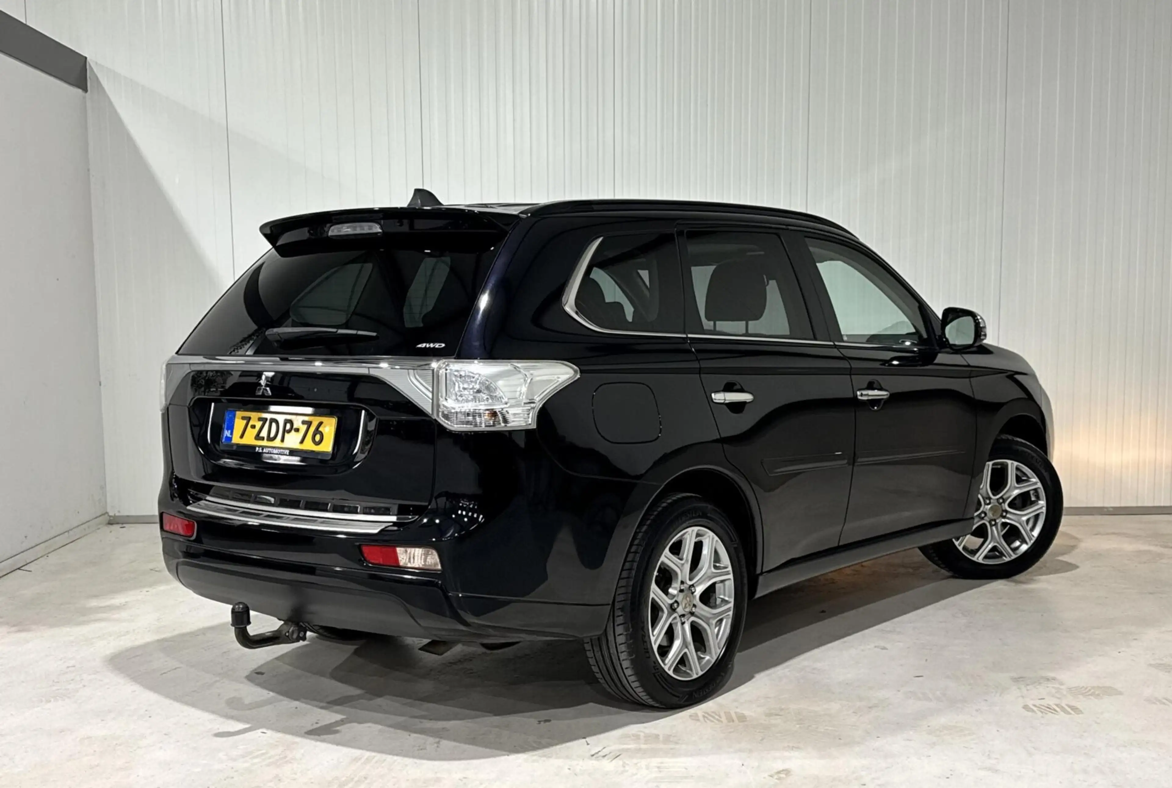 Mitsubishi Outlander 2.0 PHEV Instyle+|TREKHAAK|PANO|ACC| — photo 4