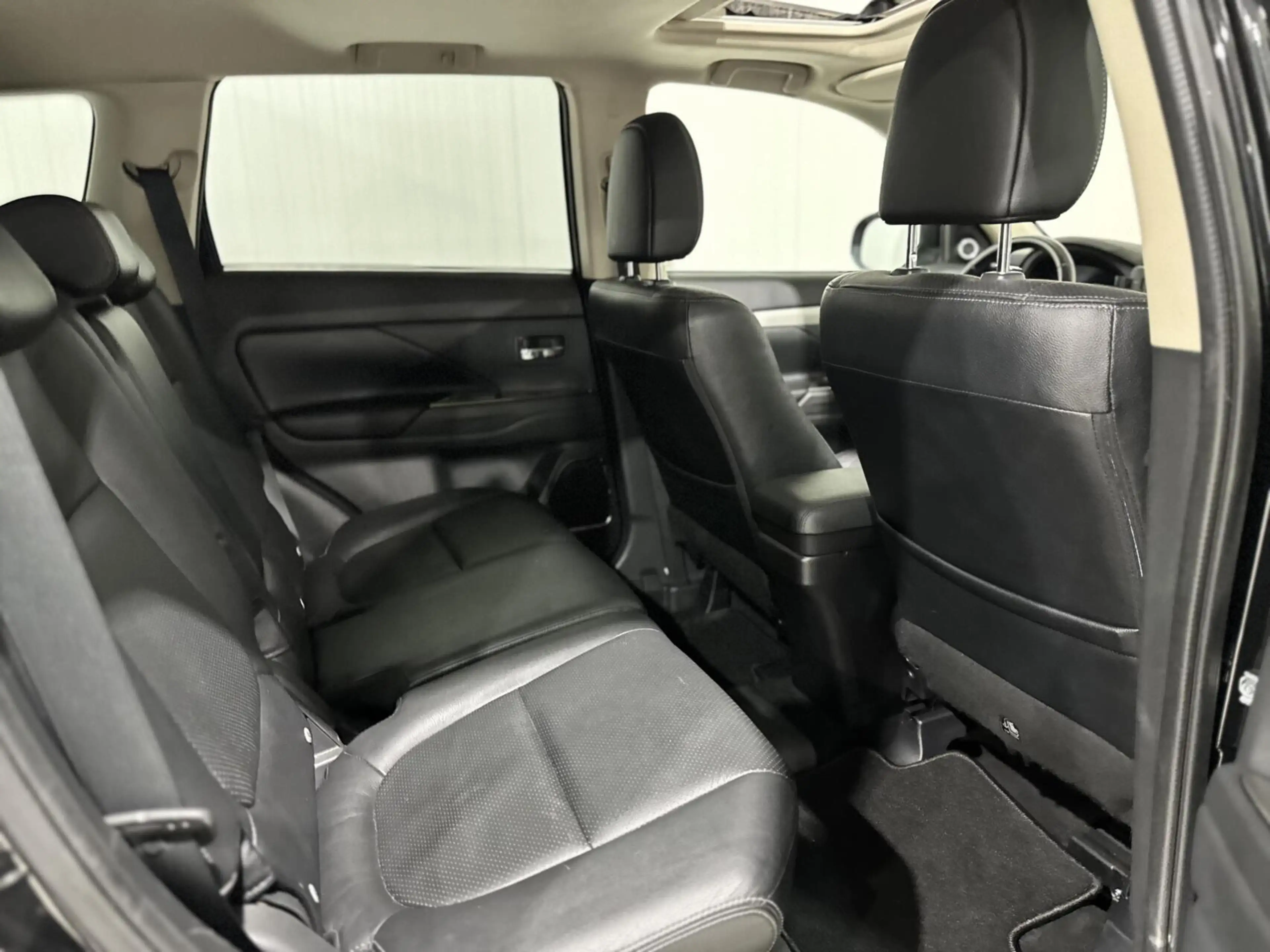 Mitsubishi Outlander 2.0 PHEV Instyle+|TREKHAAK|PANO|ACC| — photo 17
