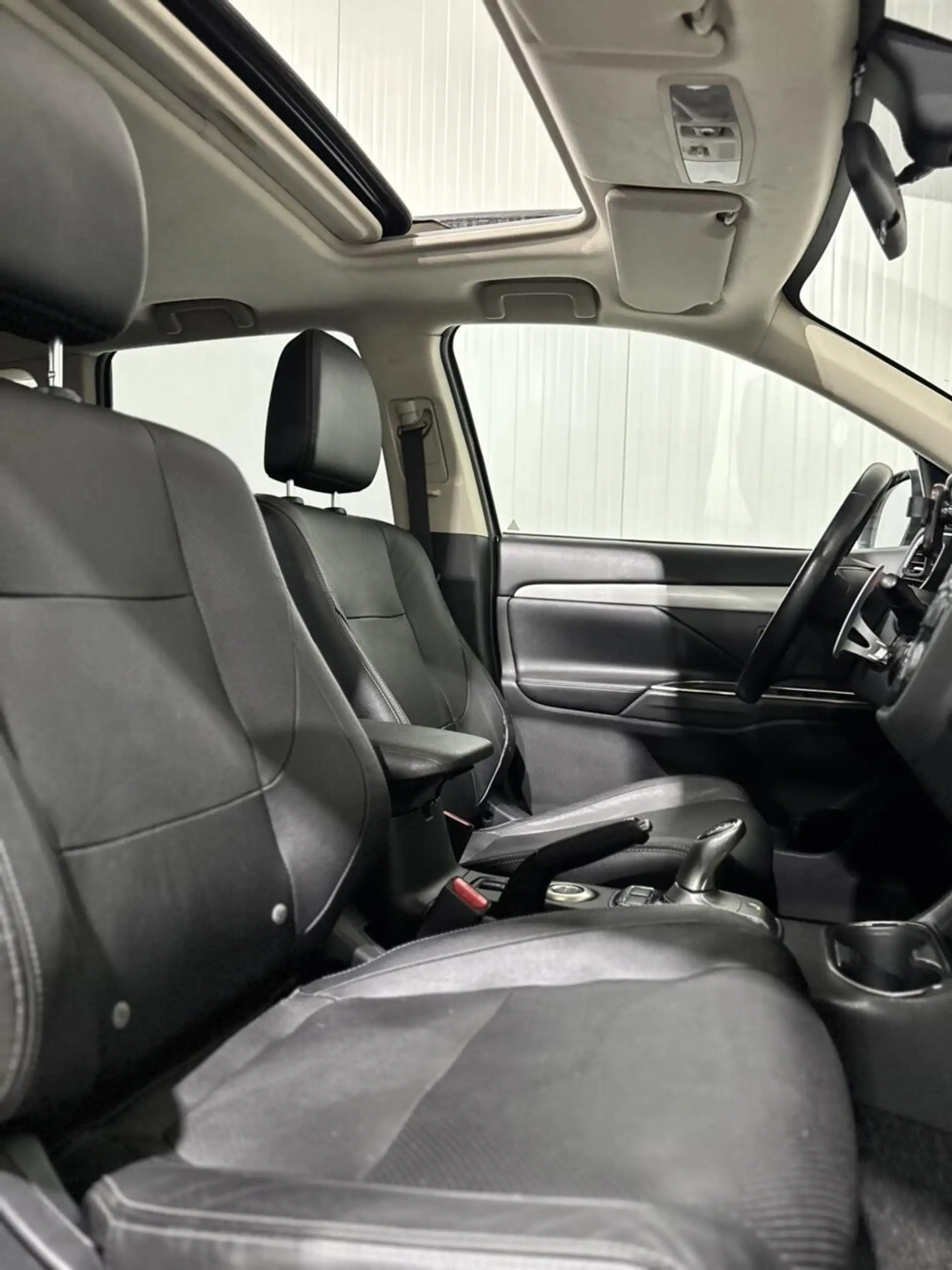 Mitsubishi Outlander 2.0 PHEV Instyle+|TREKHAAK|PANO|ACC| — photo 11