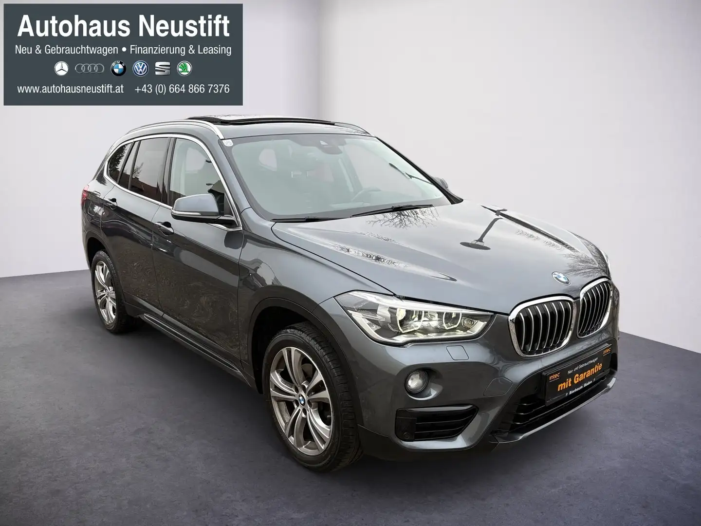 BMW X1 sDrive18d Sport Line Aut.# MwSt Ausweisbar Grau - 2