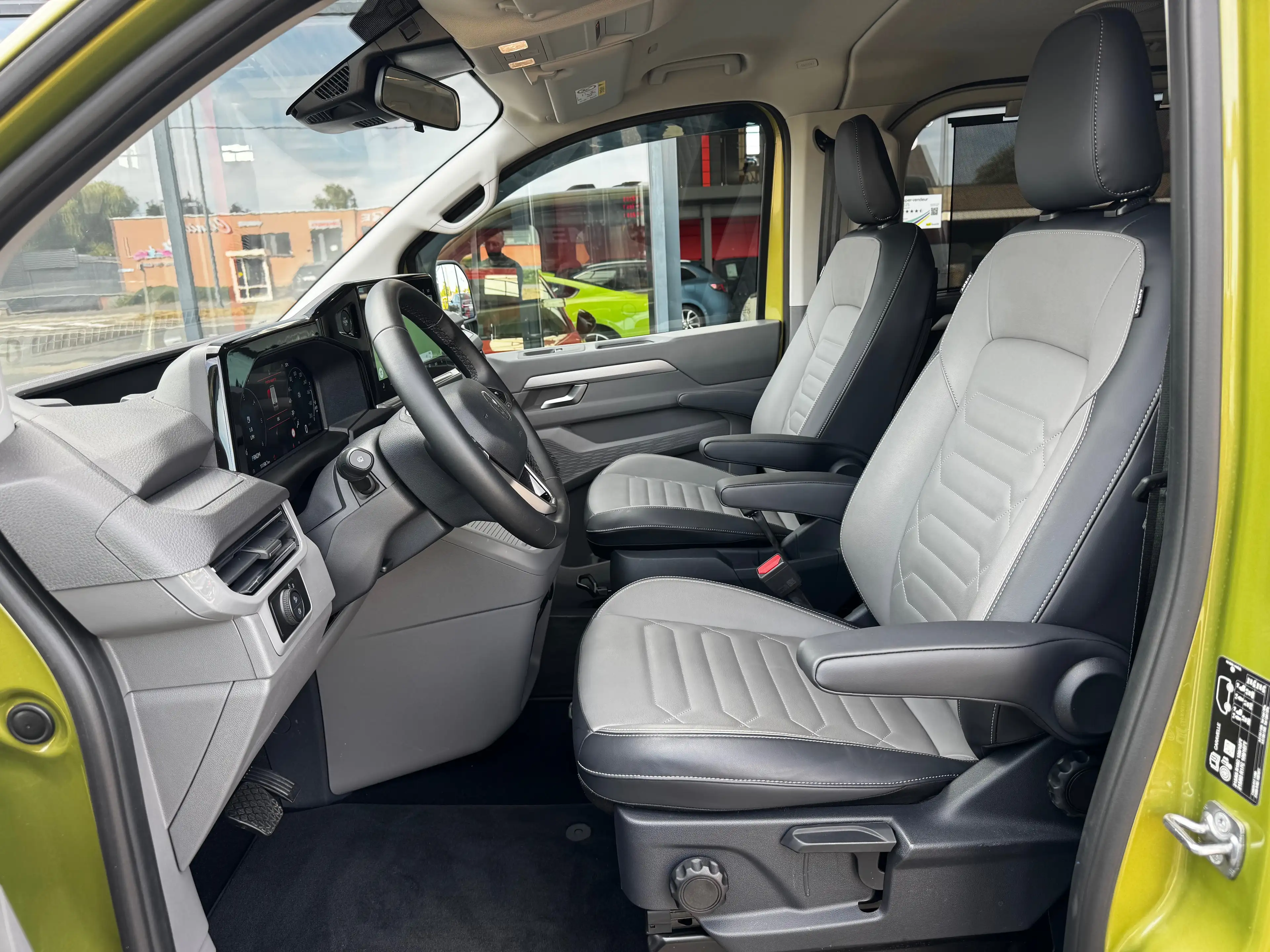 Volkswagen T7 Caravelle Caravelle 2.0 TDi DSG 150 CV 8 PLACES NEW MODEL FULL OPTIONS 1ER PROPRIETAIRE — photo 12