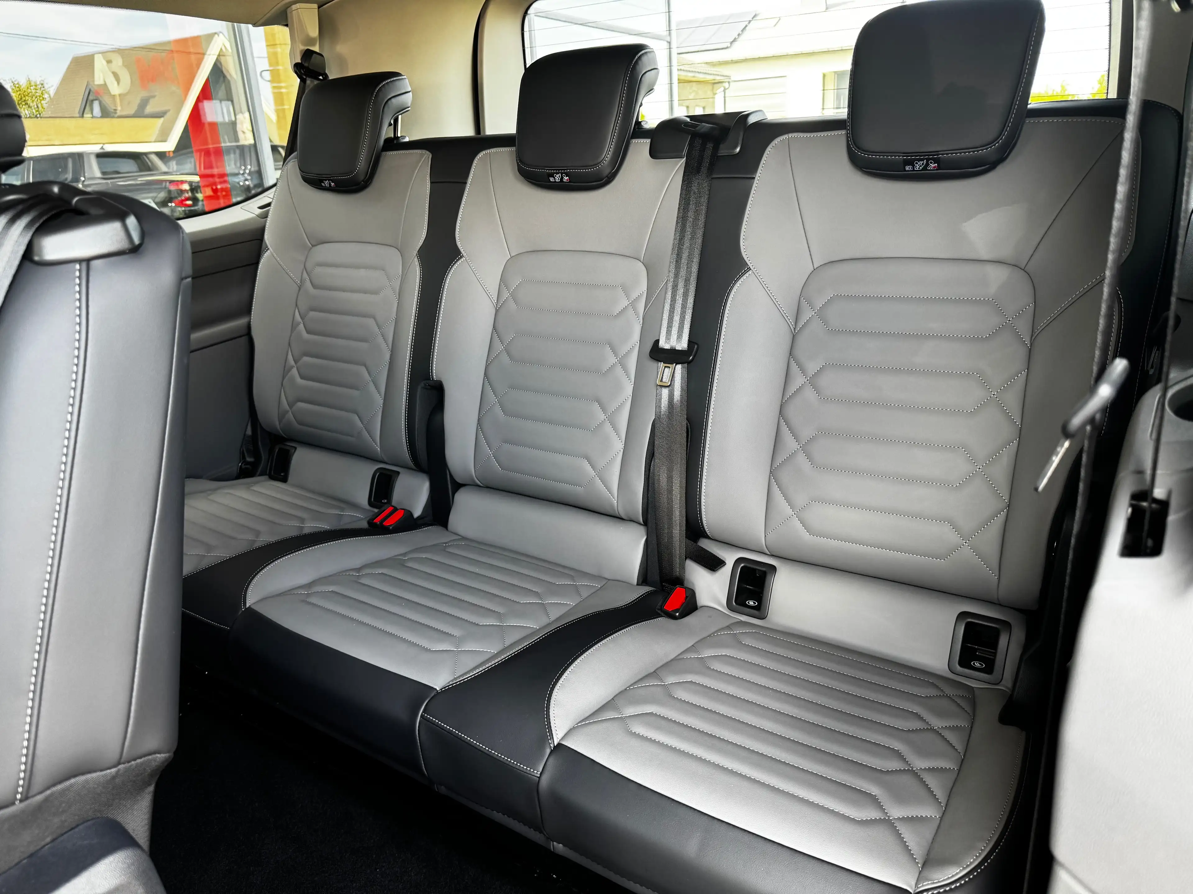 Volkswagen T7 Caravelle Caravelle 2.0 TDi DSG 150 CV 8 PLACES NEW MODEL FULL OPTIONS 1ER PROPRIETAIRE — photo 14