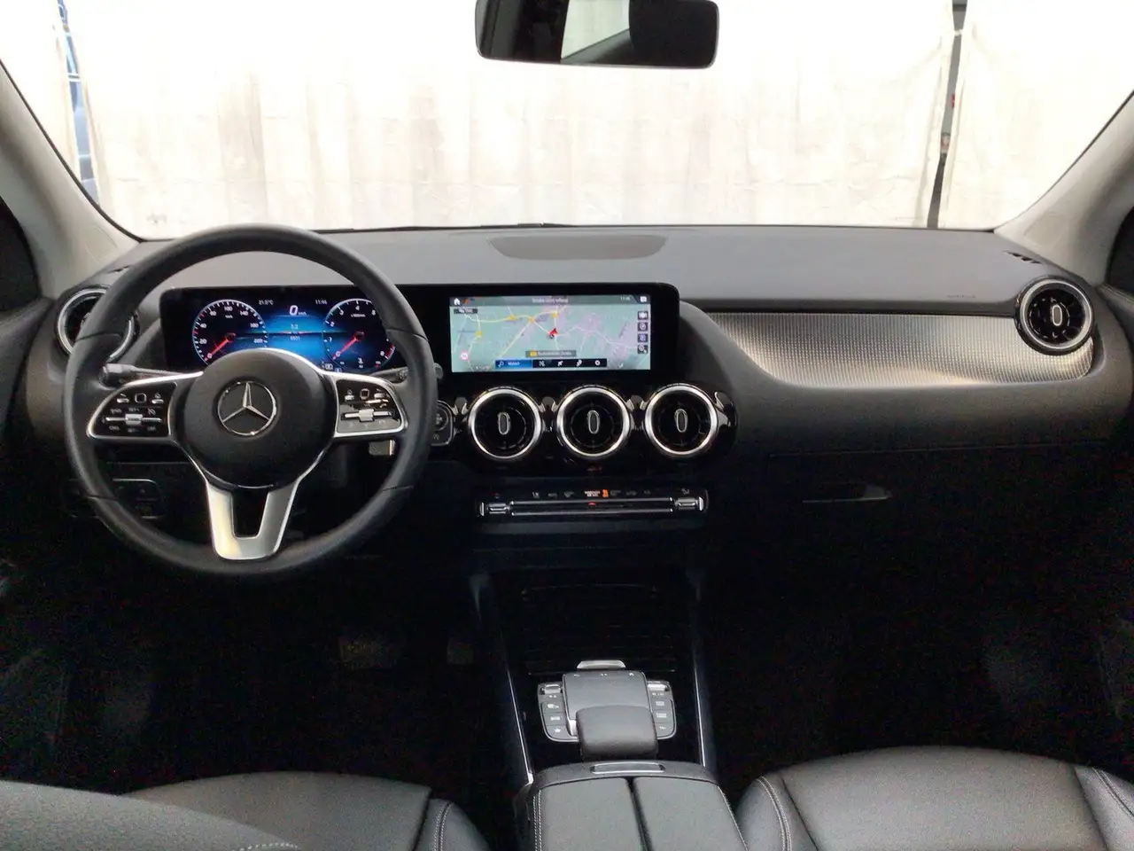 Mercedes-Benz GLA PROGRE BUSI MBUX+ SHZ KAMERA AHK LED DAB, миниатюра 10
