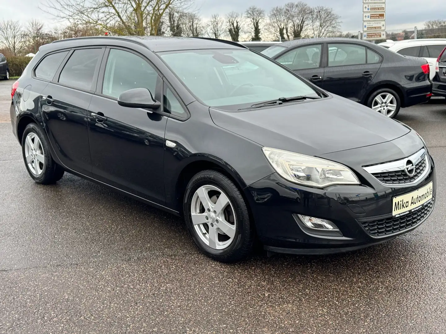 Opel Astra J Sports Tourer Selection TÜV/HU/NEU Schwarz - 2